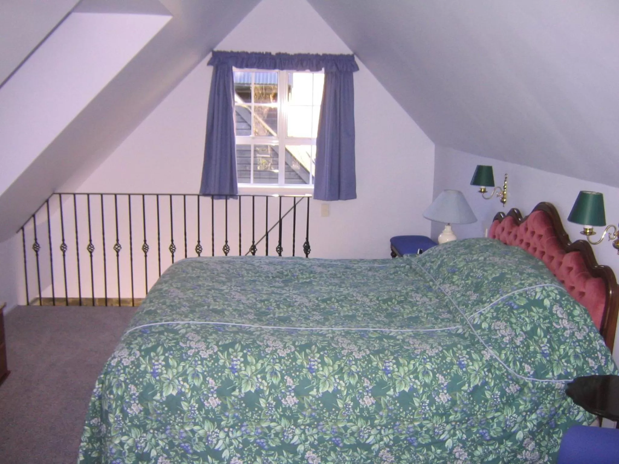 Bed in Trelawn Place