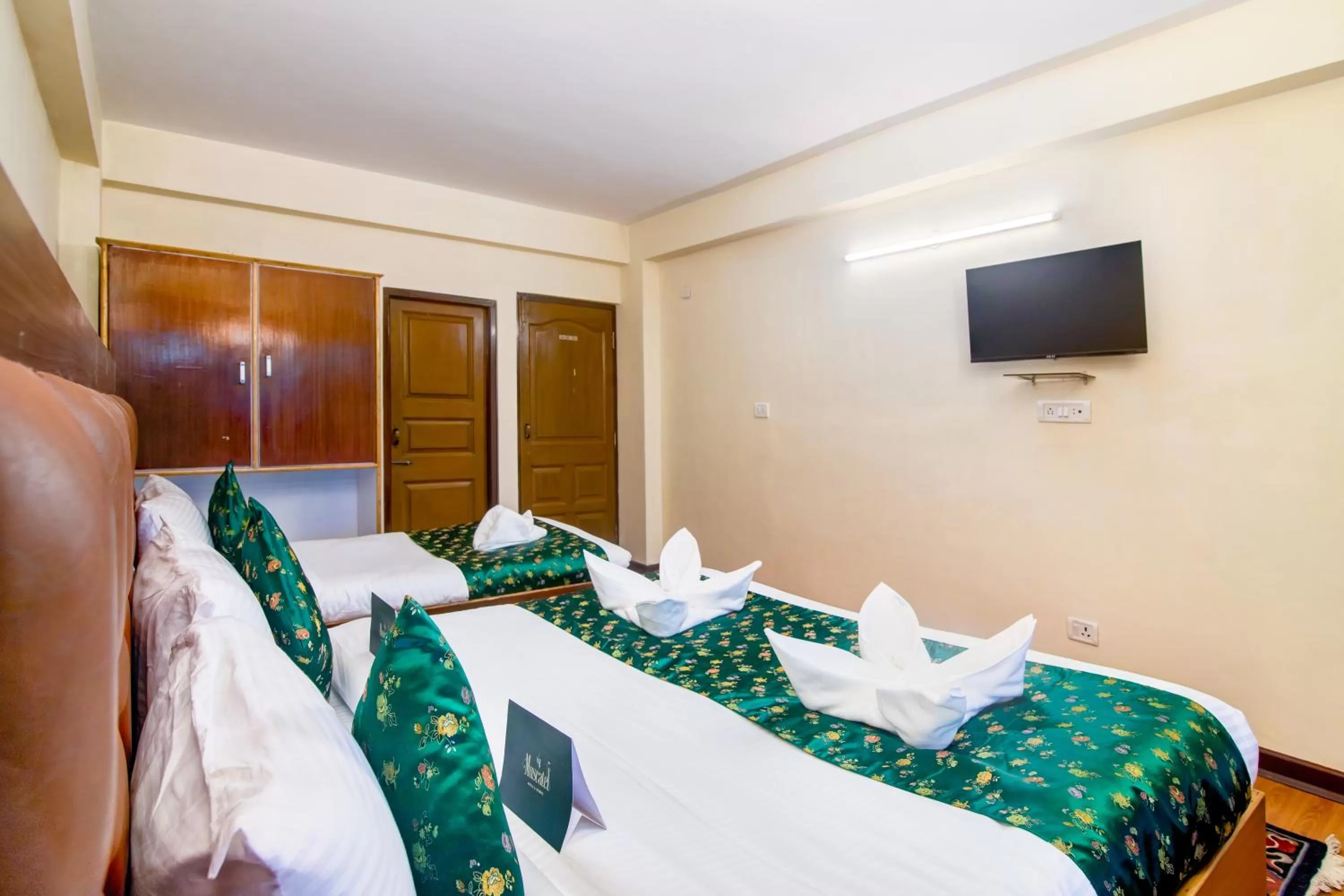 Bed in Muscatel BhumSang - 200 Mts from Mall Road