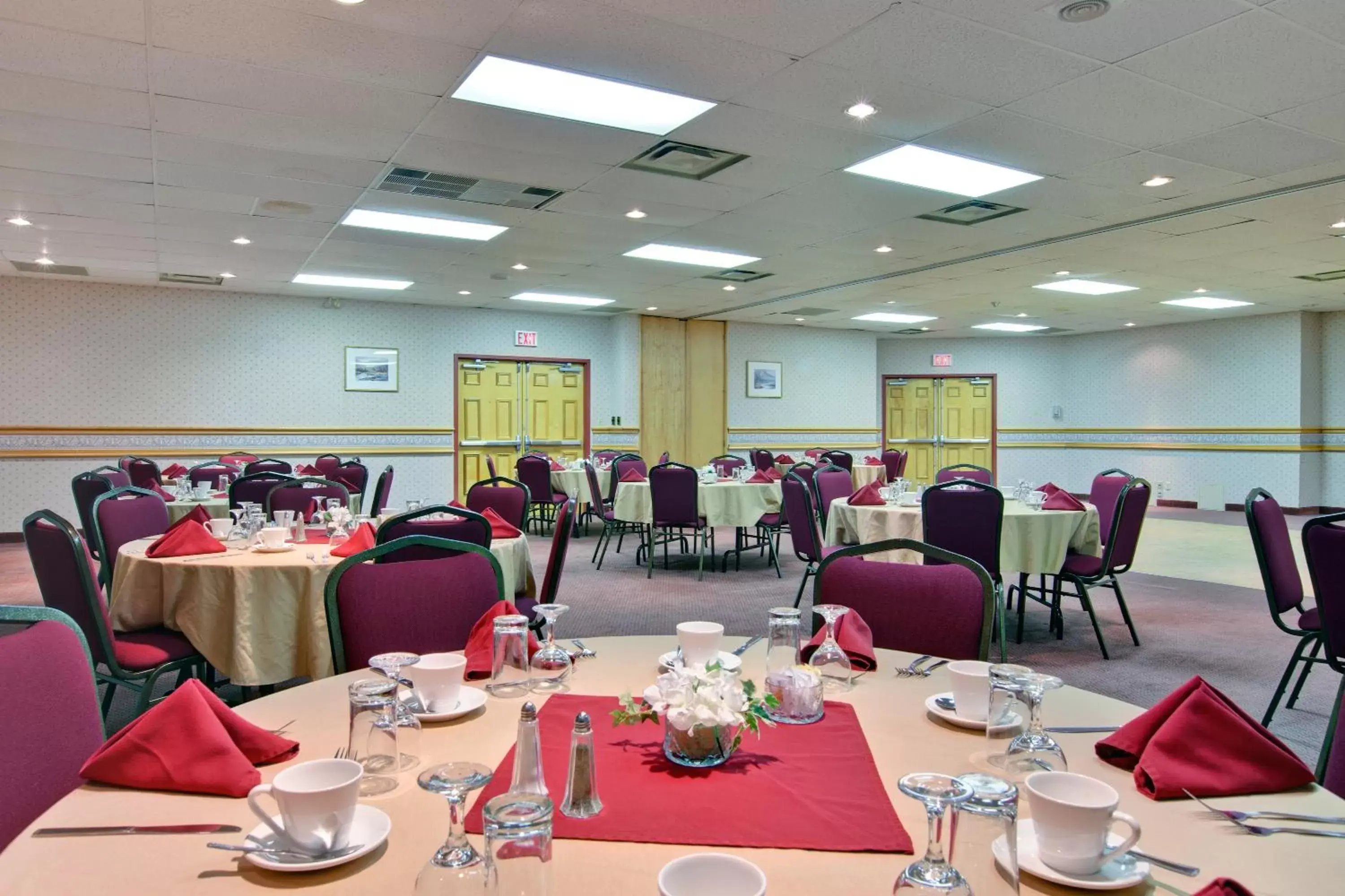 Banquet/Function facilities, Restaurant/Places to Eat in Days Inn by Wyndham Stephenville