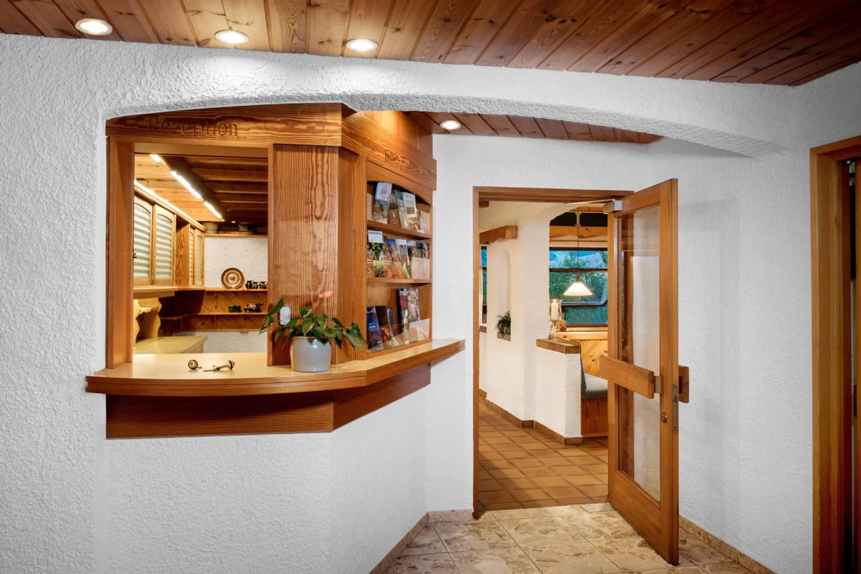 Facade/entrance, Bed in Landhotel Lortz