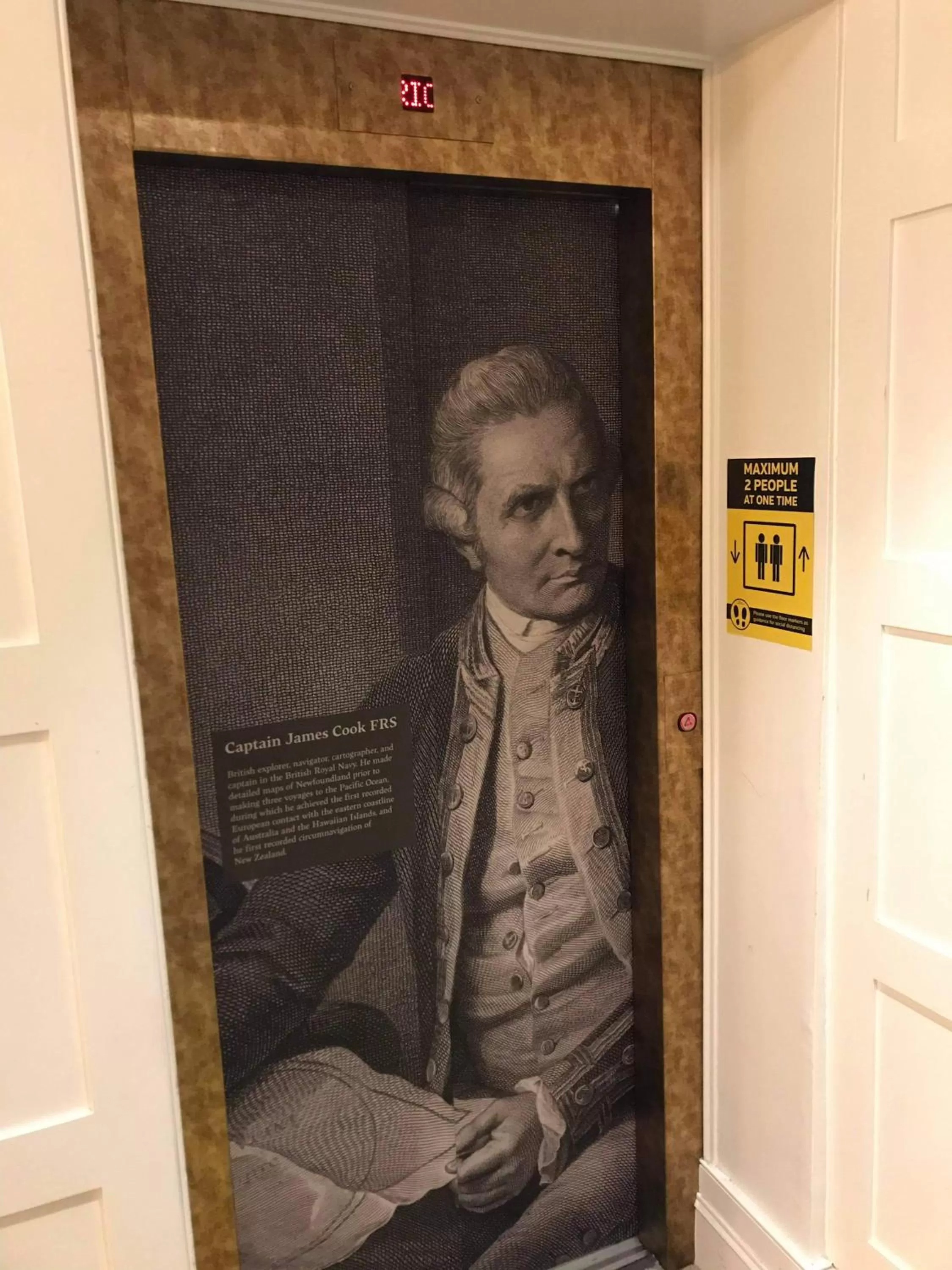 Area and facilities in The Resolution Hotel