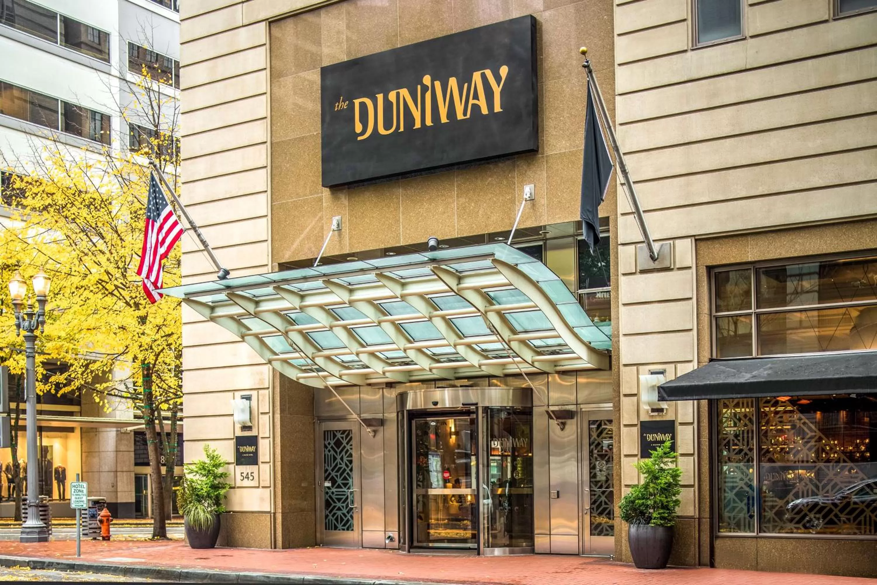 Property building in The Duniway Portland, A Hilton Hotel