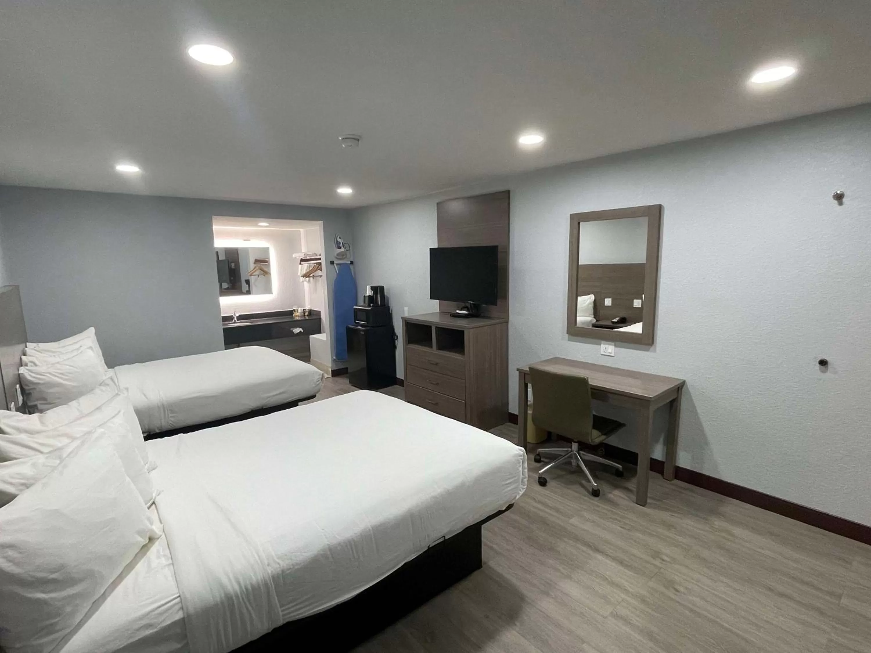 Bedroom, Bed in SureStay Hotel by Best Western Childress