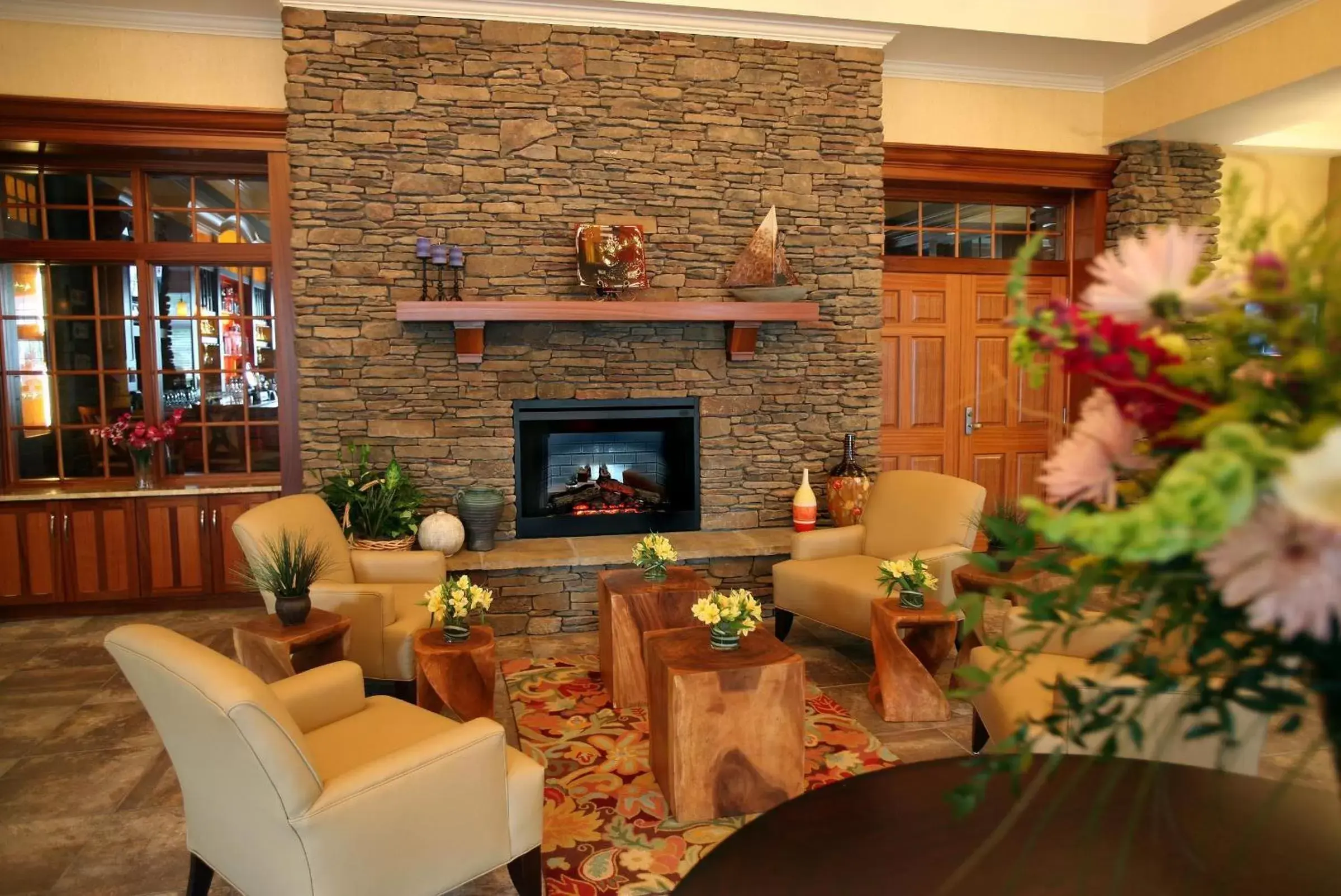 Lobby or reception, Restaurant/Places to Eat in Watkins Glen Harbor Hotel