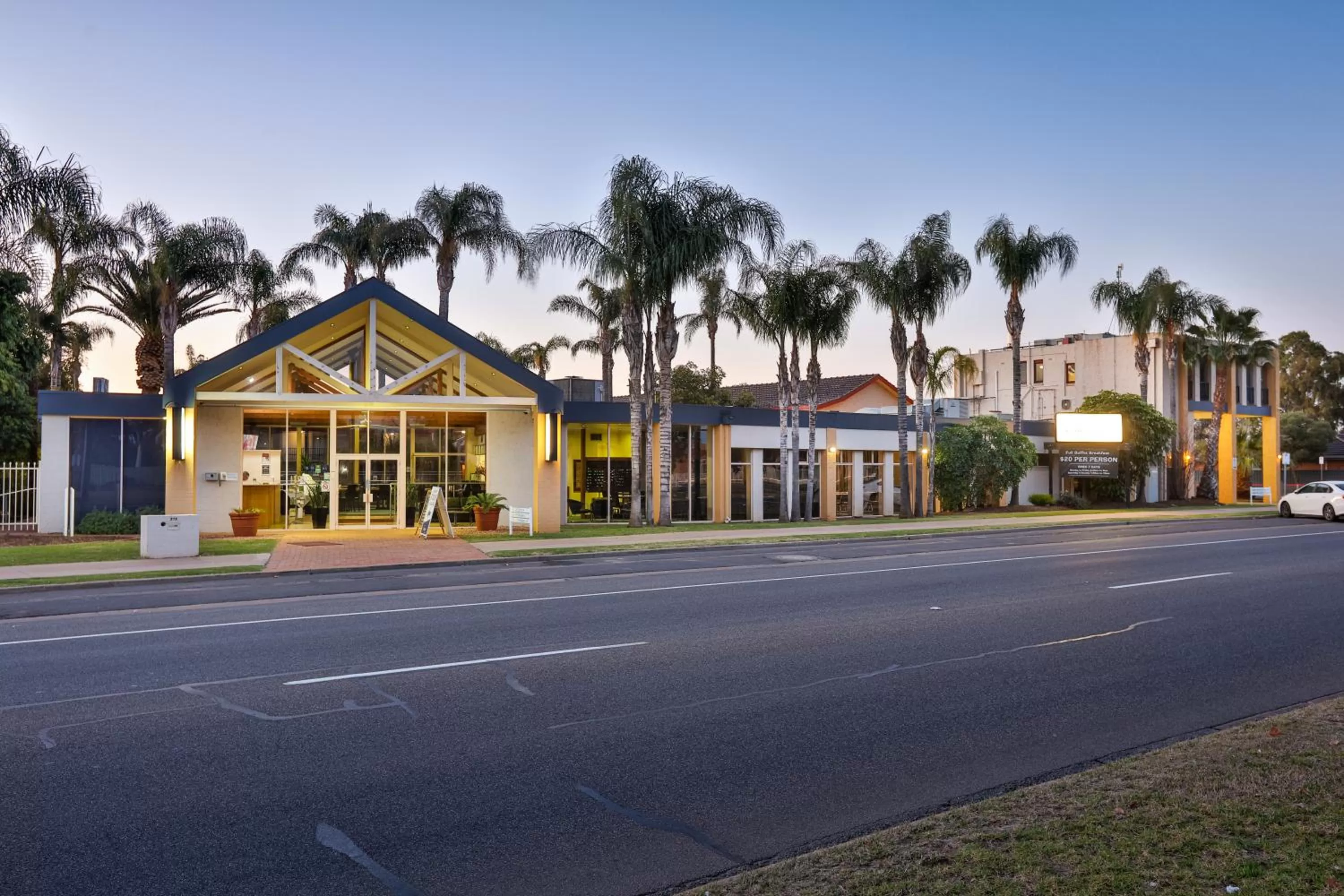 Street view in Mildura Inlander Resort
