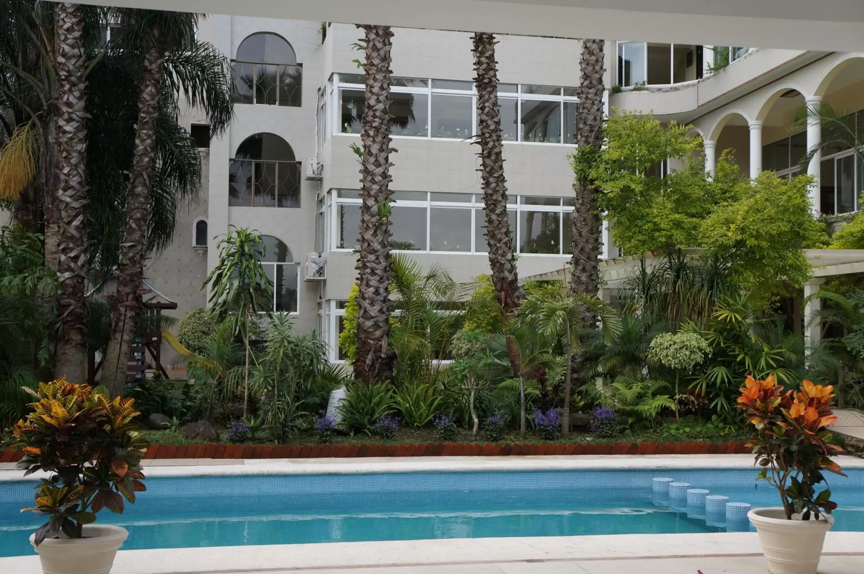 Swimming Pool in Villa Las Margaritas Caxa