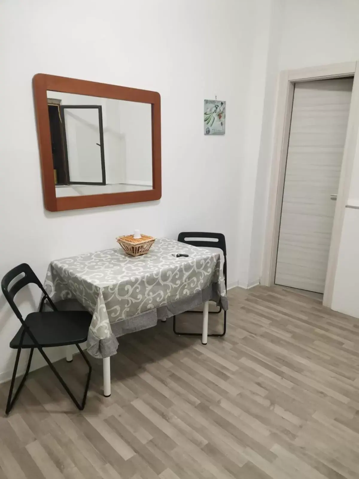 Dining Area in BED&FLY NEAR AIRPORT FONTANAROSSA Navetta gratis h24 reception h24