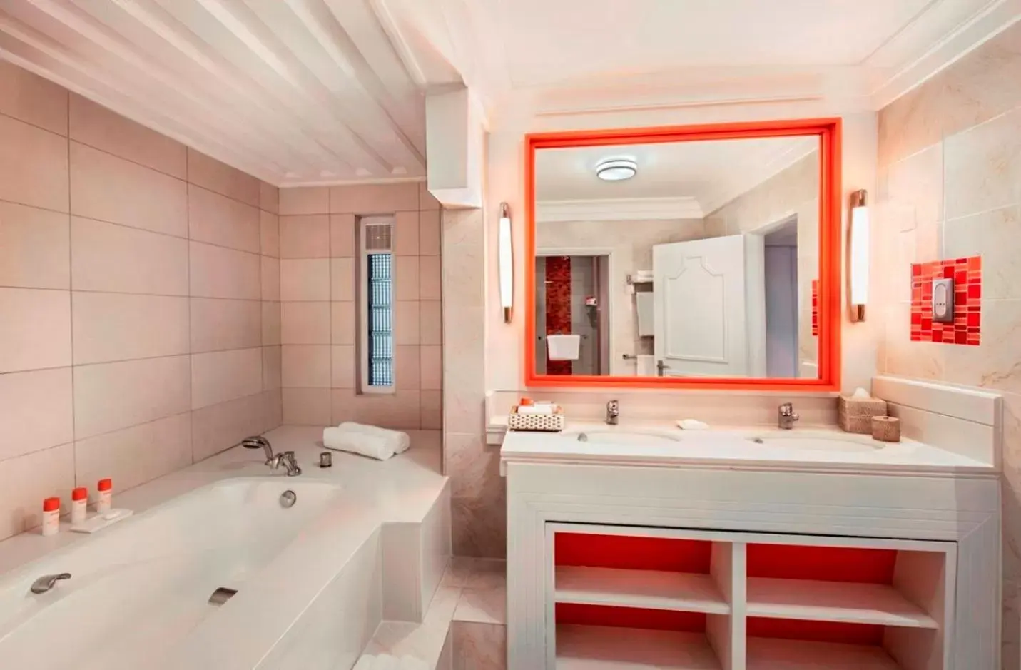 Bathroom in Ambre - Adults only