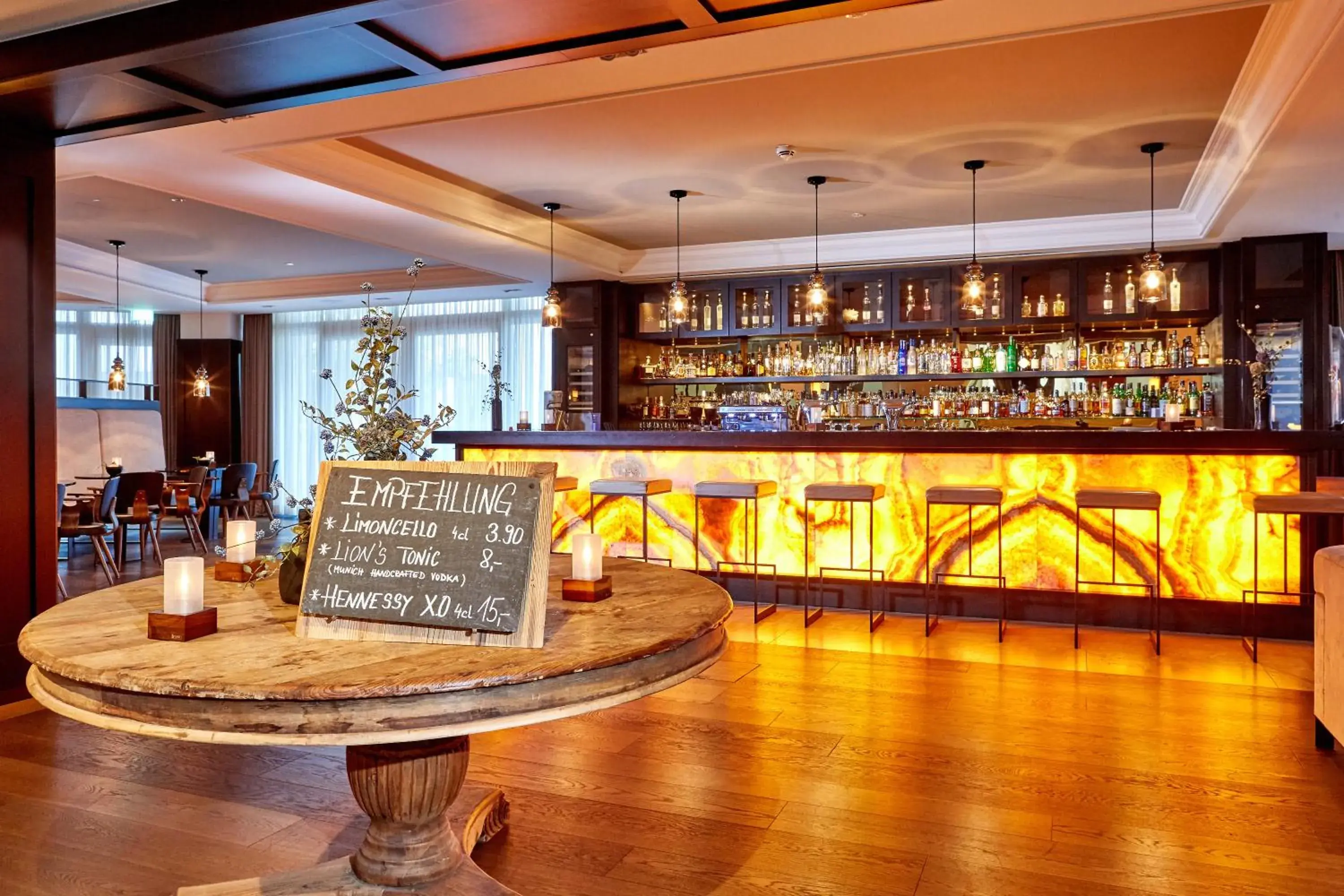 Lounge or bar, Lounge/Bar in Hotel am Badersee