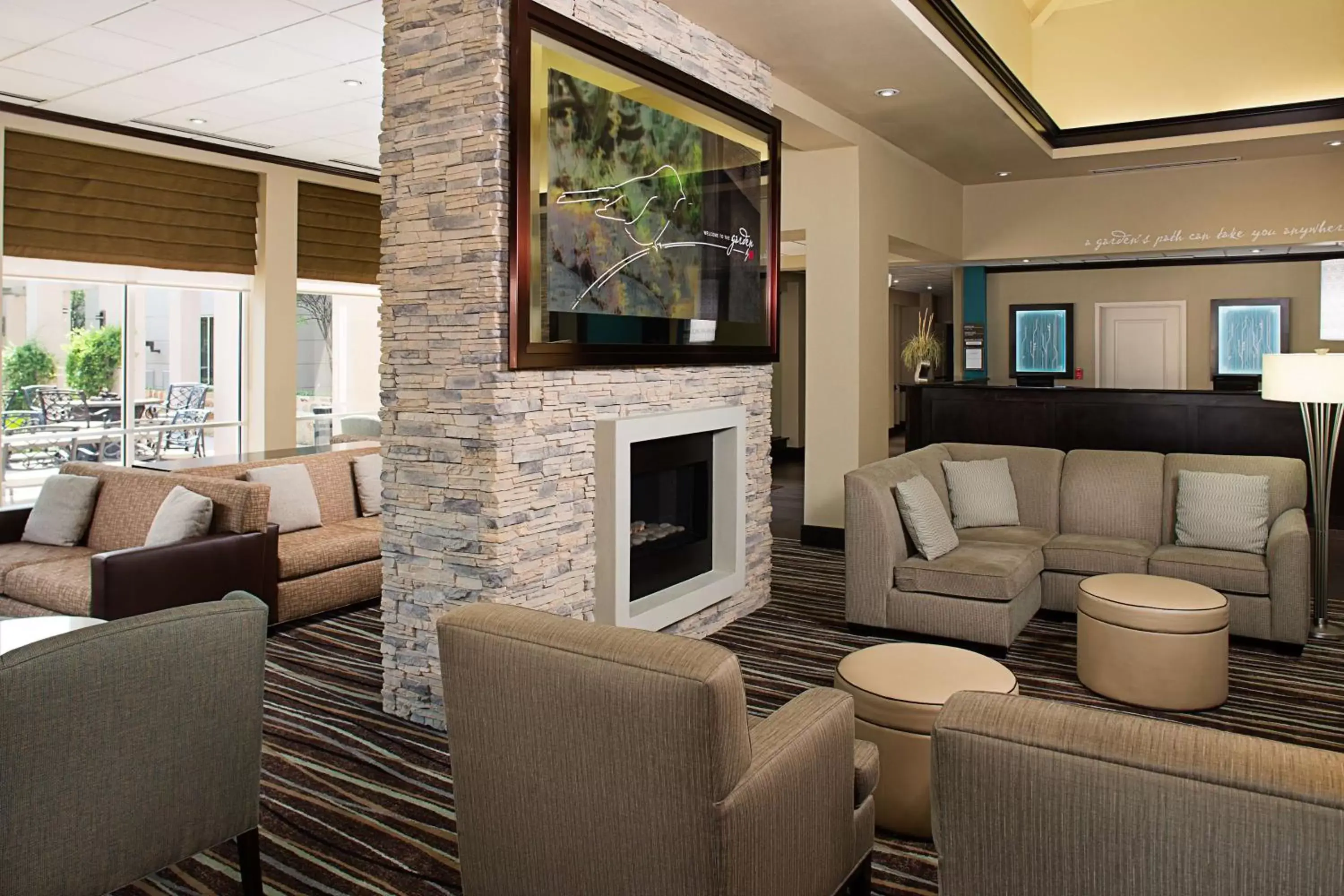 Lobby or reception, Lounge/Bar in Hilton Garden Inn DFW Airport South