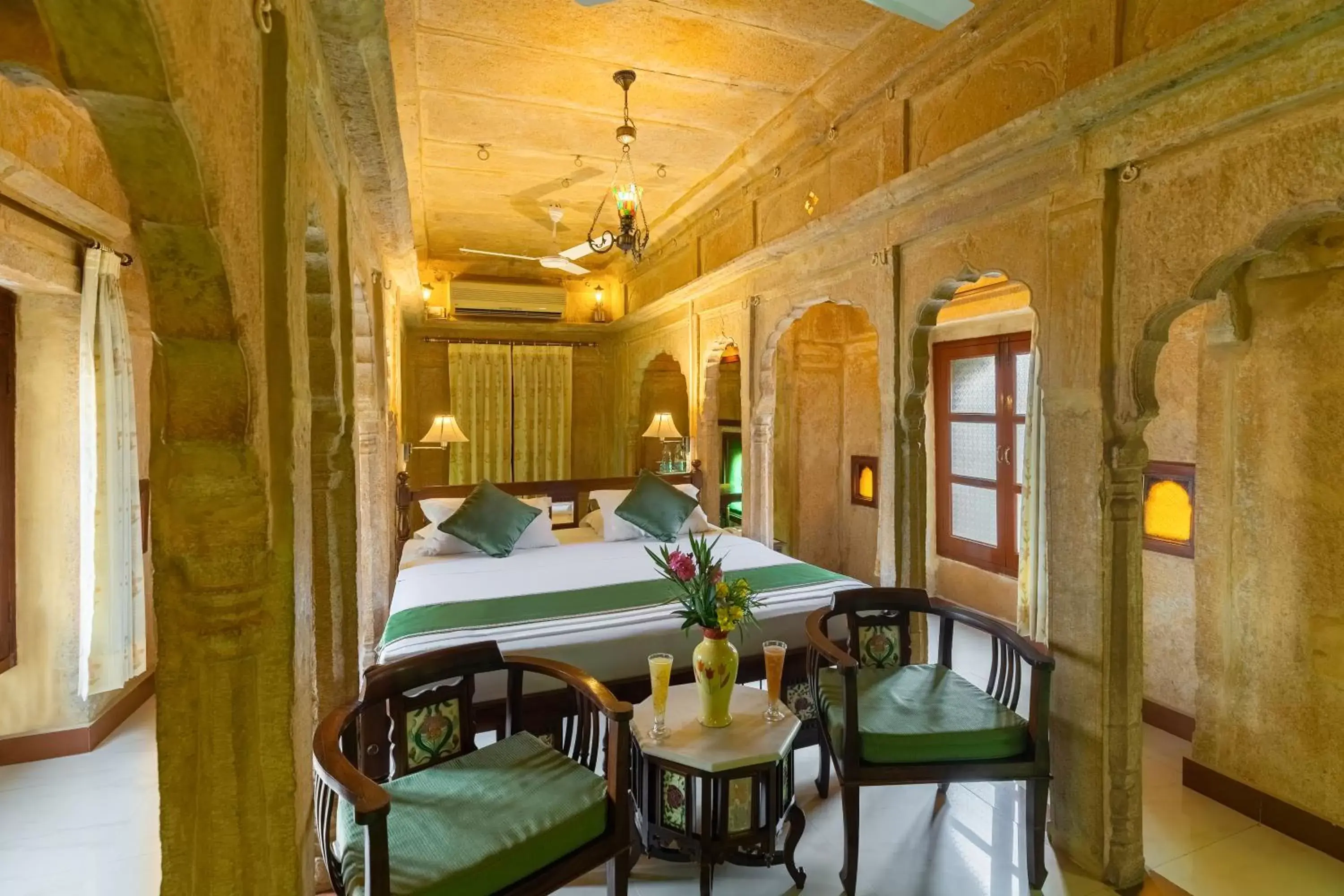 Bed, Restaurant/Places to Eat in WelcomHeritage Mandir Palace