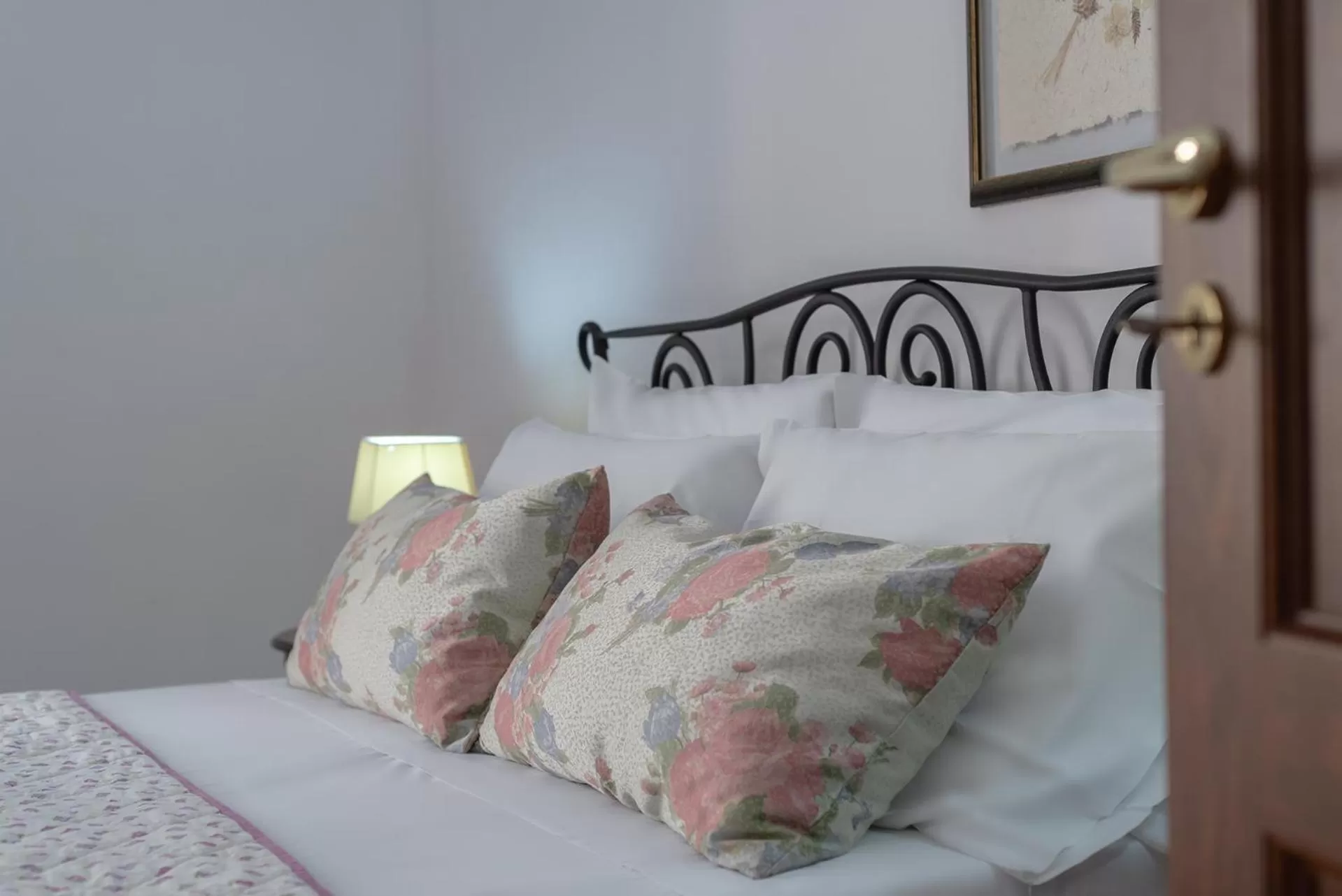 Bed in Lu Caffa by Typney