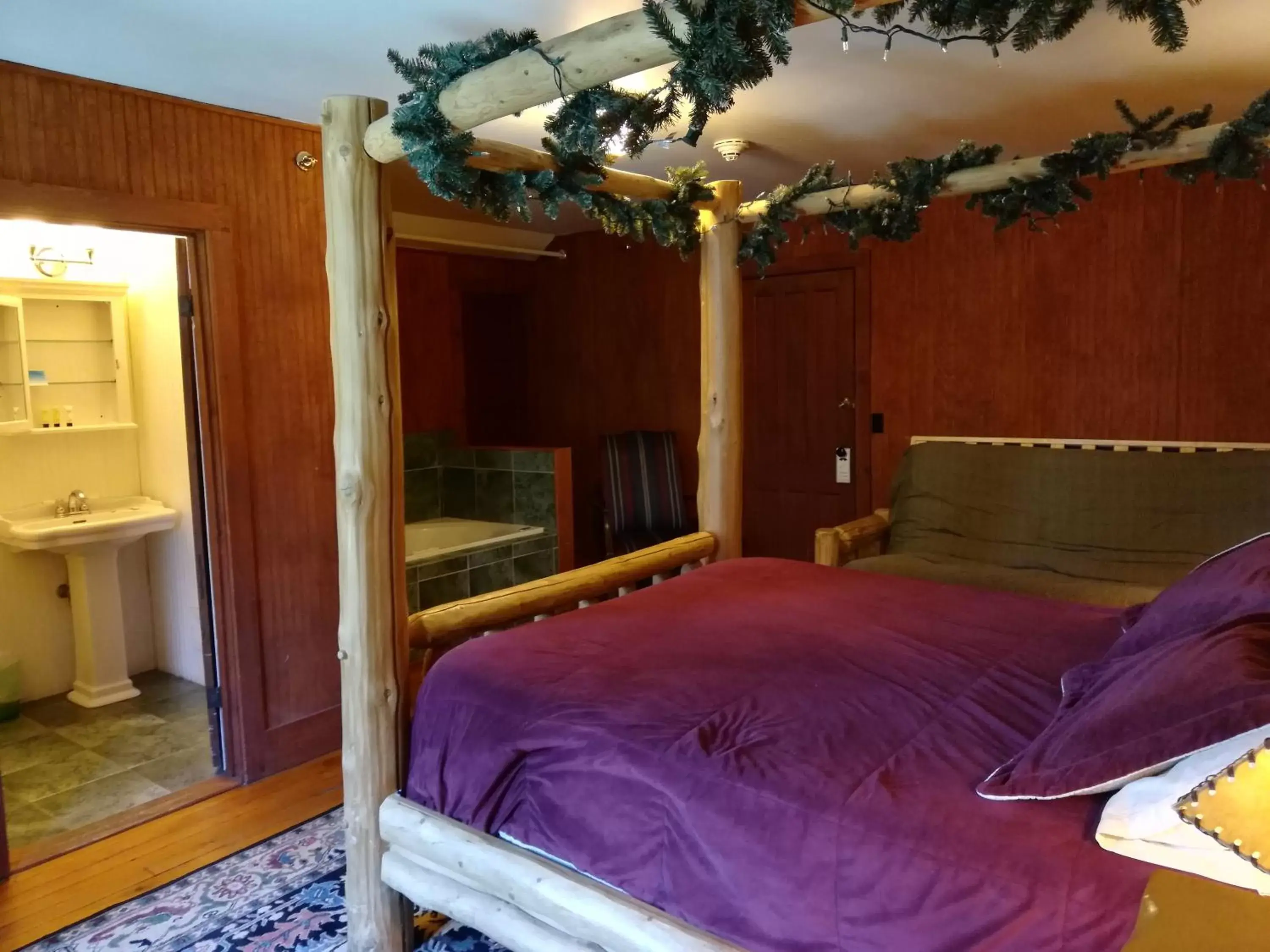Bed in The Woods Inn