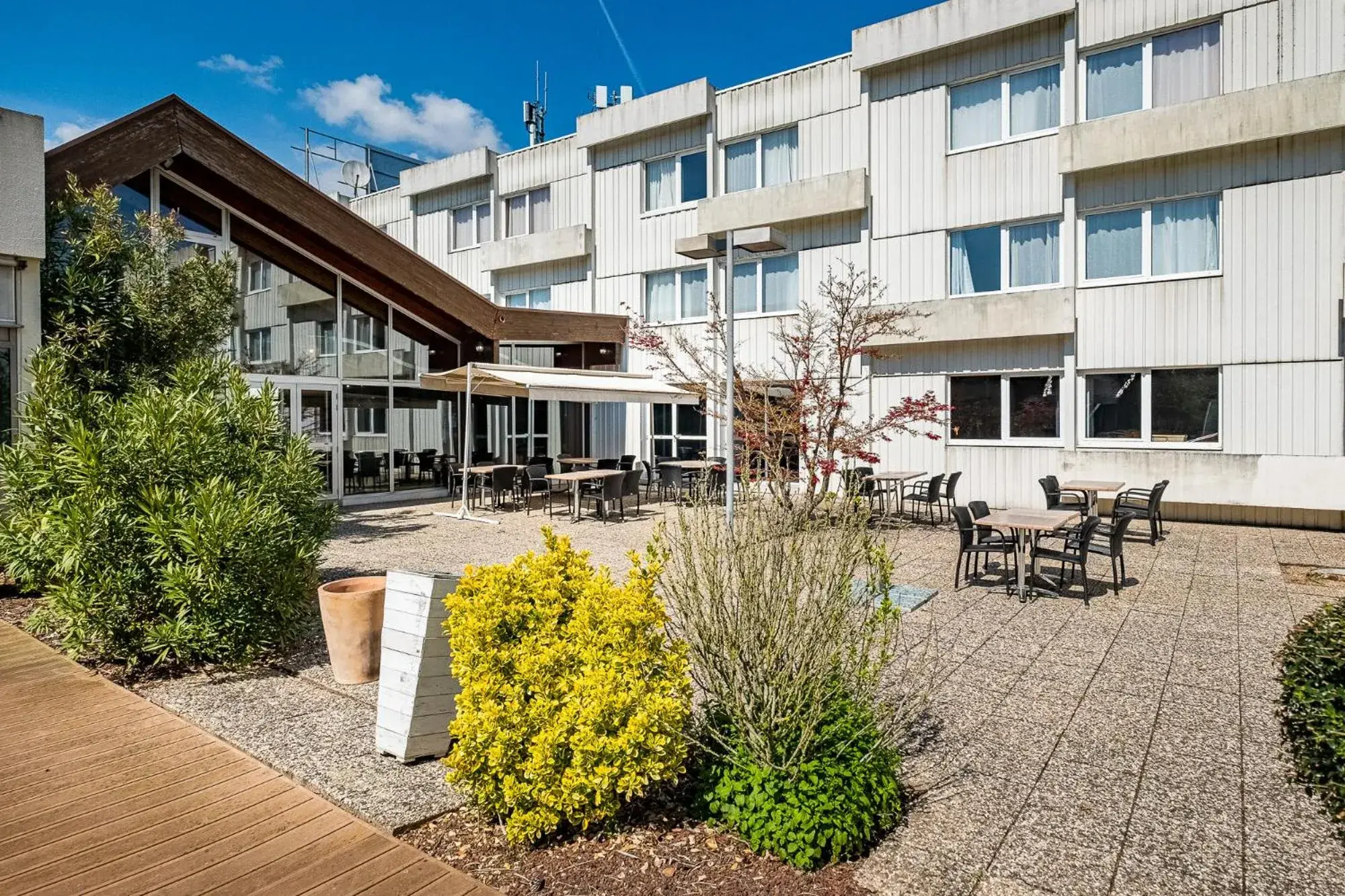 Property Building in The Originals Boutique, Hotel Beauséjour - Poitiers Nord Futuroscope