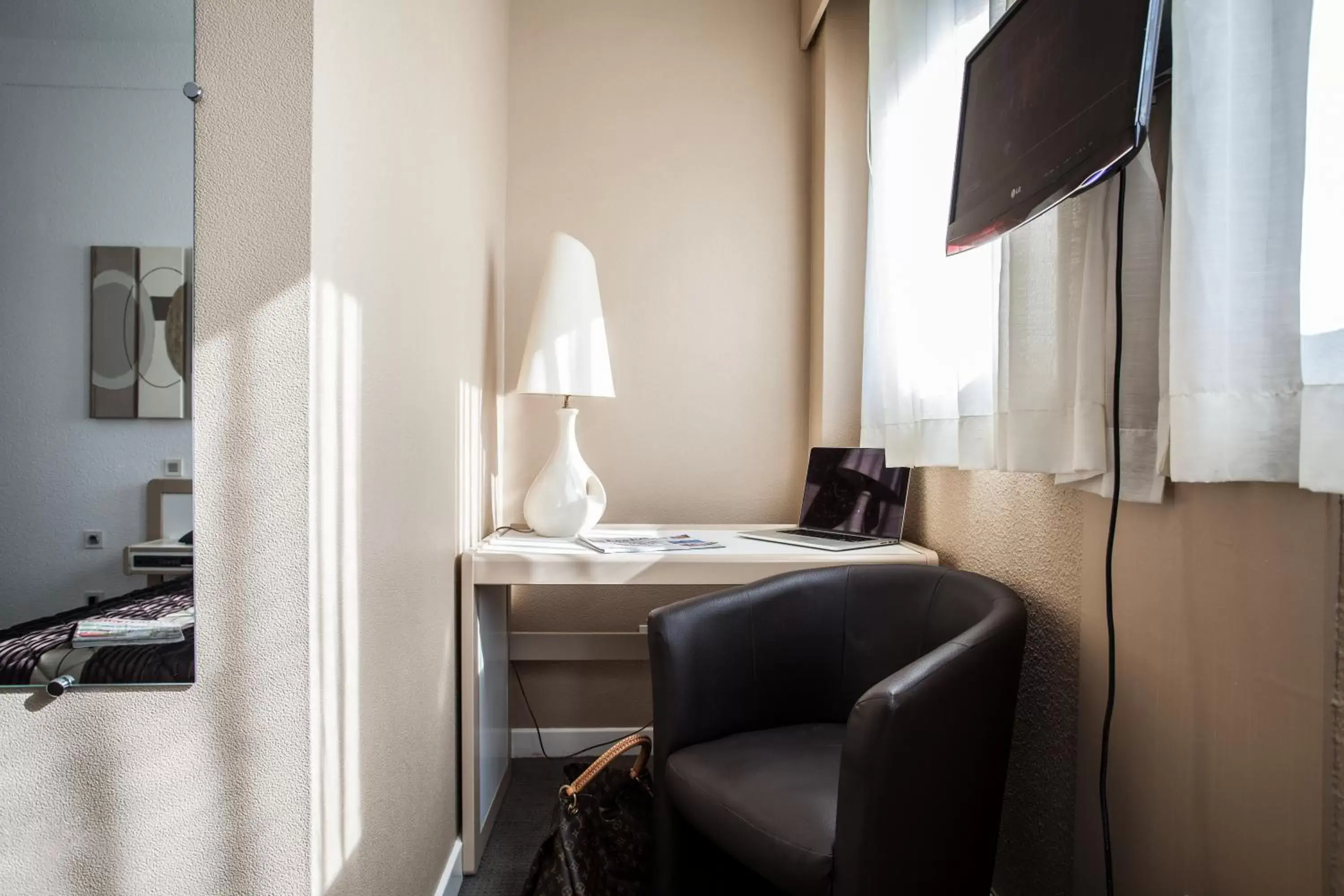 Bedroom, Seating Area in Hôtel Karène