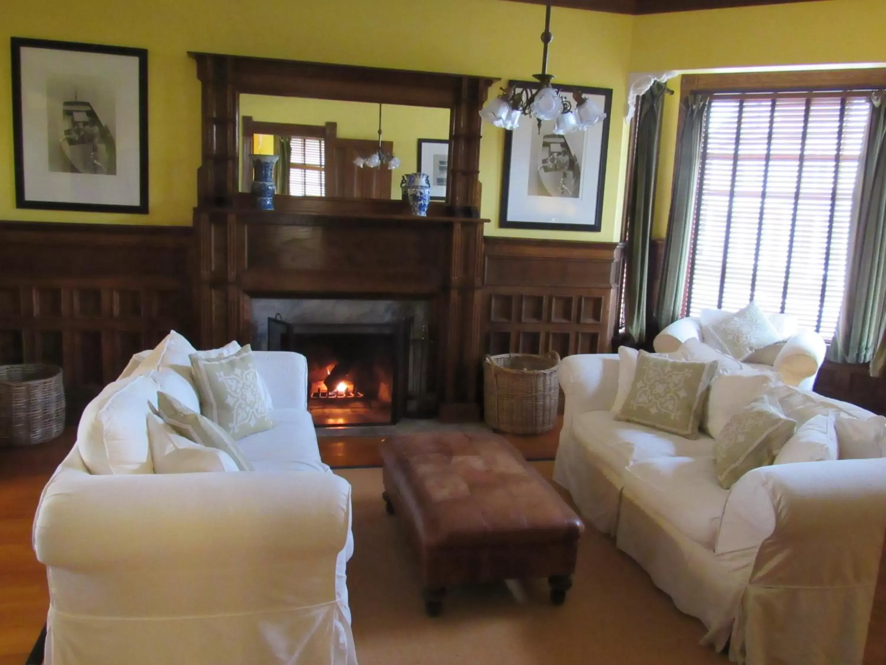 Living room, Seating Area in Carter House Inns