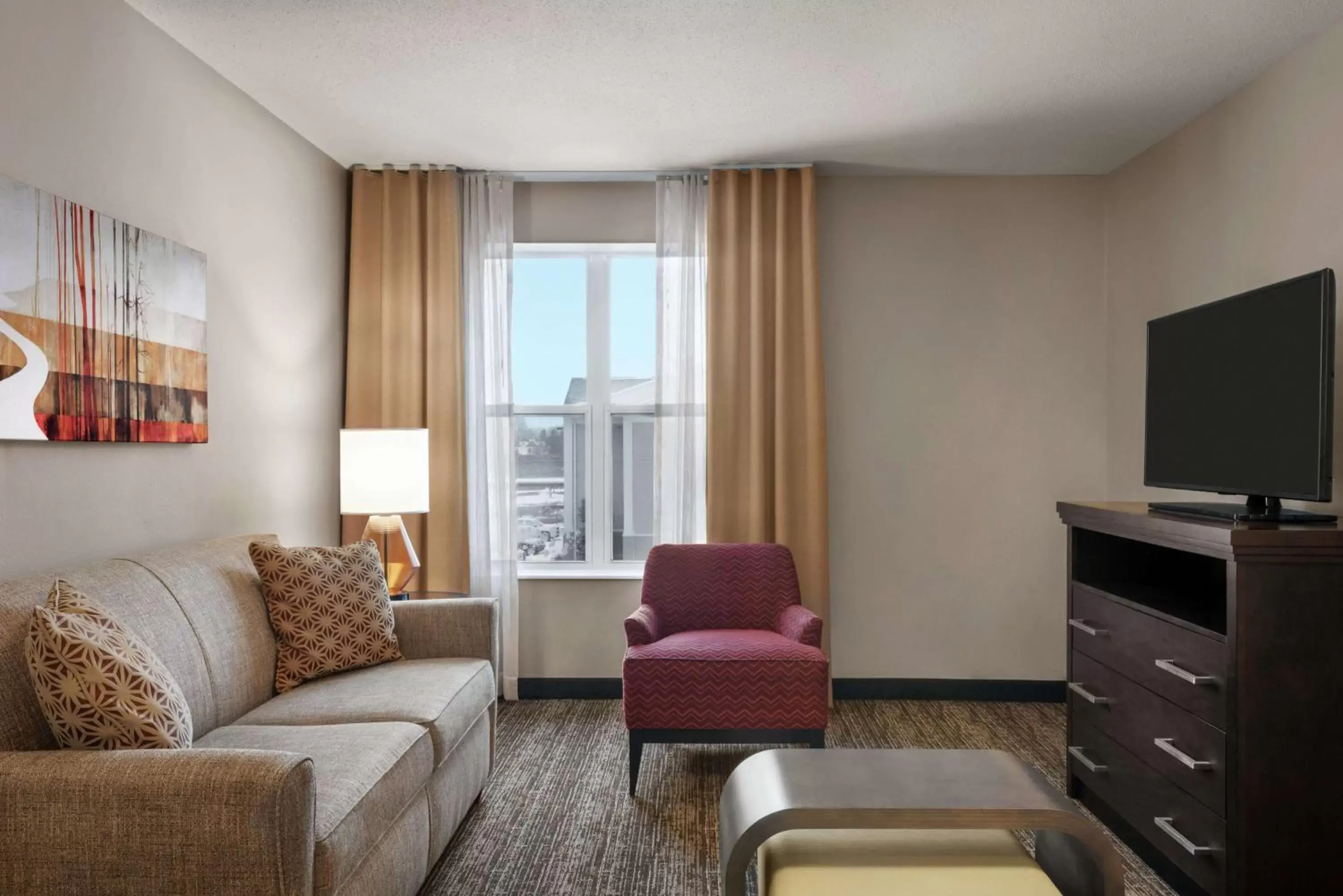 Bedroom, Seating Area in Homewood Suites Rochester-Henrietta