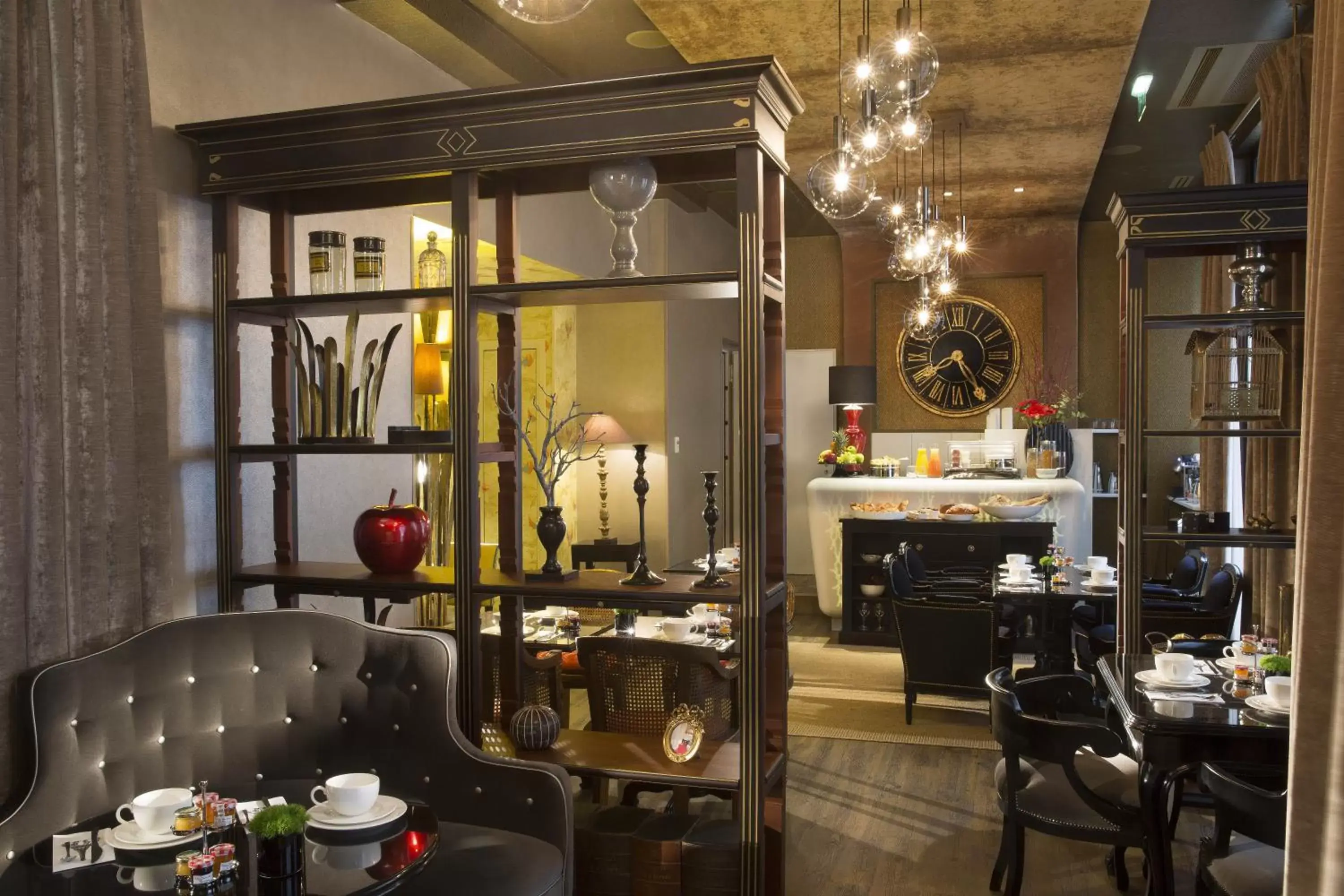 Lounge or bar, Restaurant/Places to Eat in Hôtel Gabriel Paris