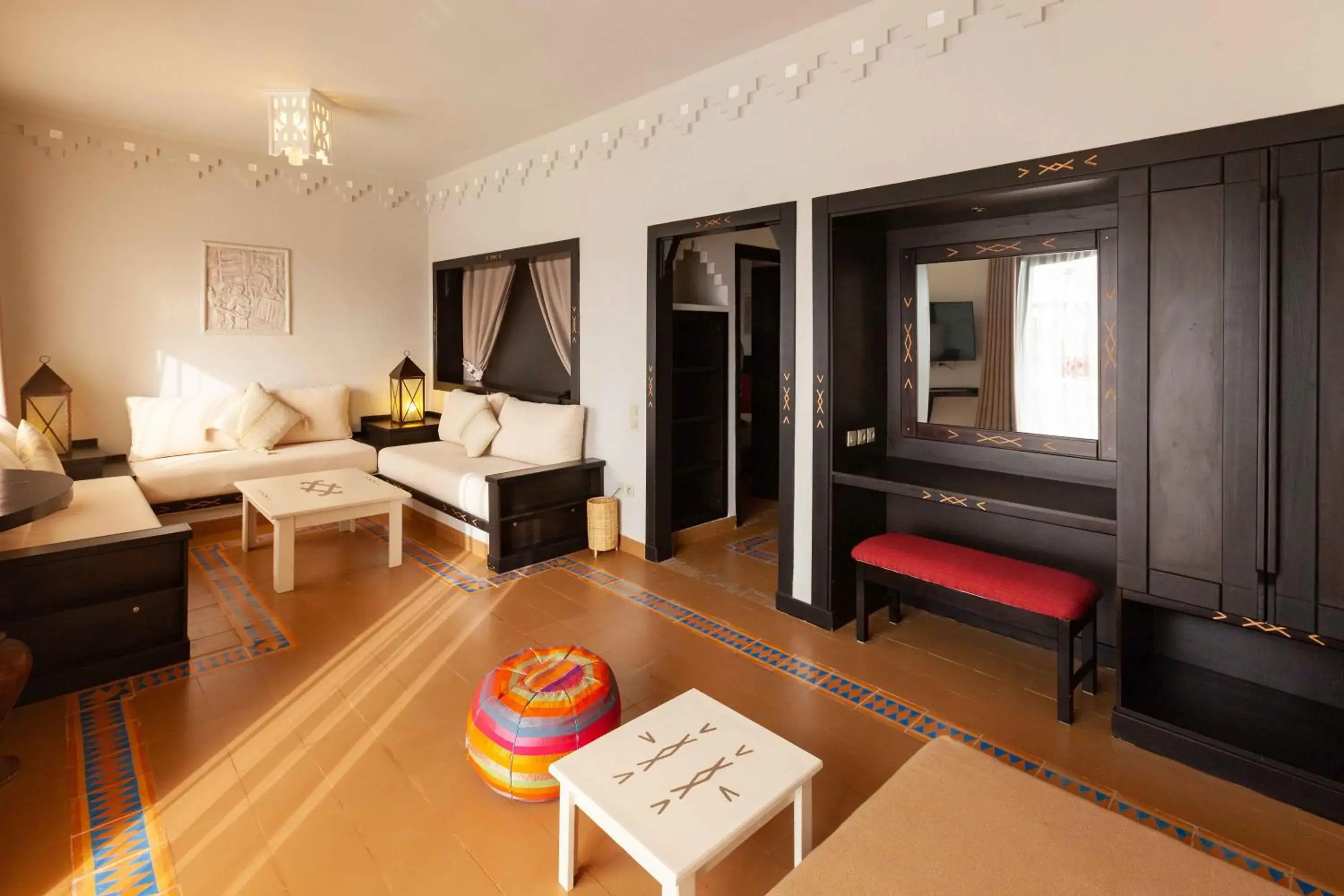 Living room, Bed in Borjs Hotel Suites & Spa Living room, Bed in Borjs Hotel Suites & Spa