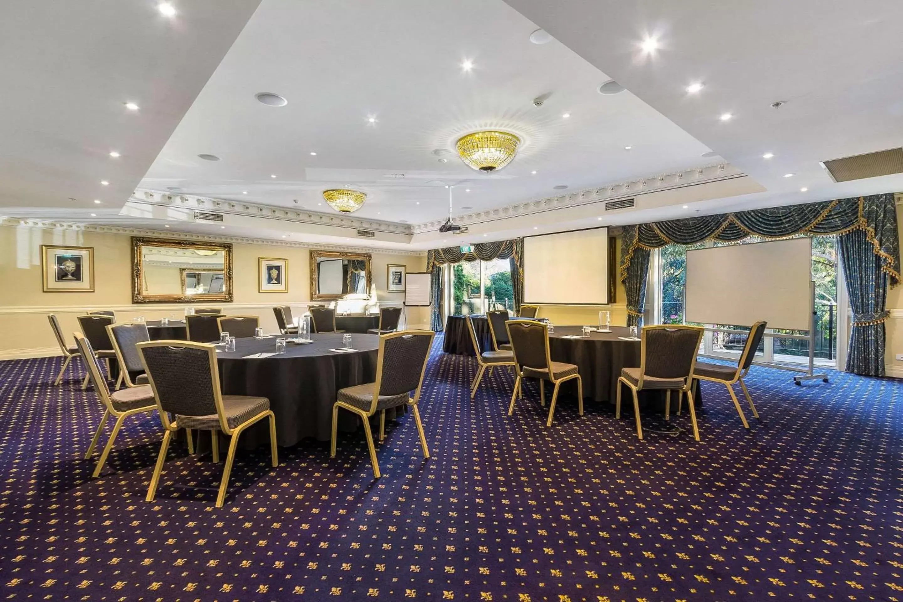 Meeting/conference room, Restaurant/Places to Eat in Quality Hotel Canterbury International