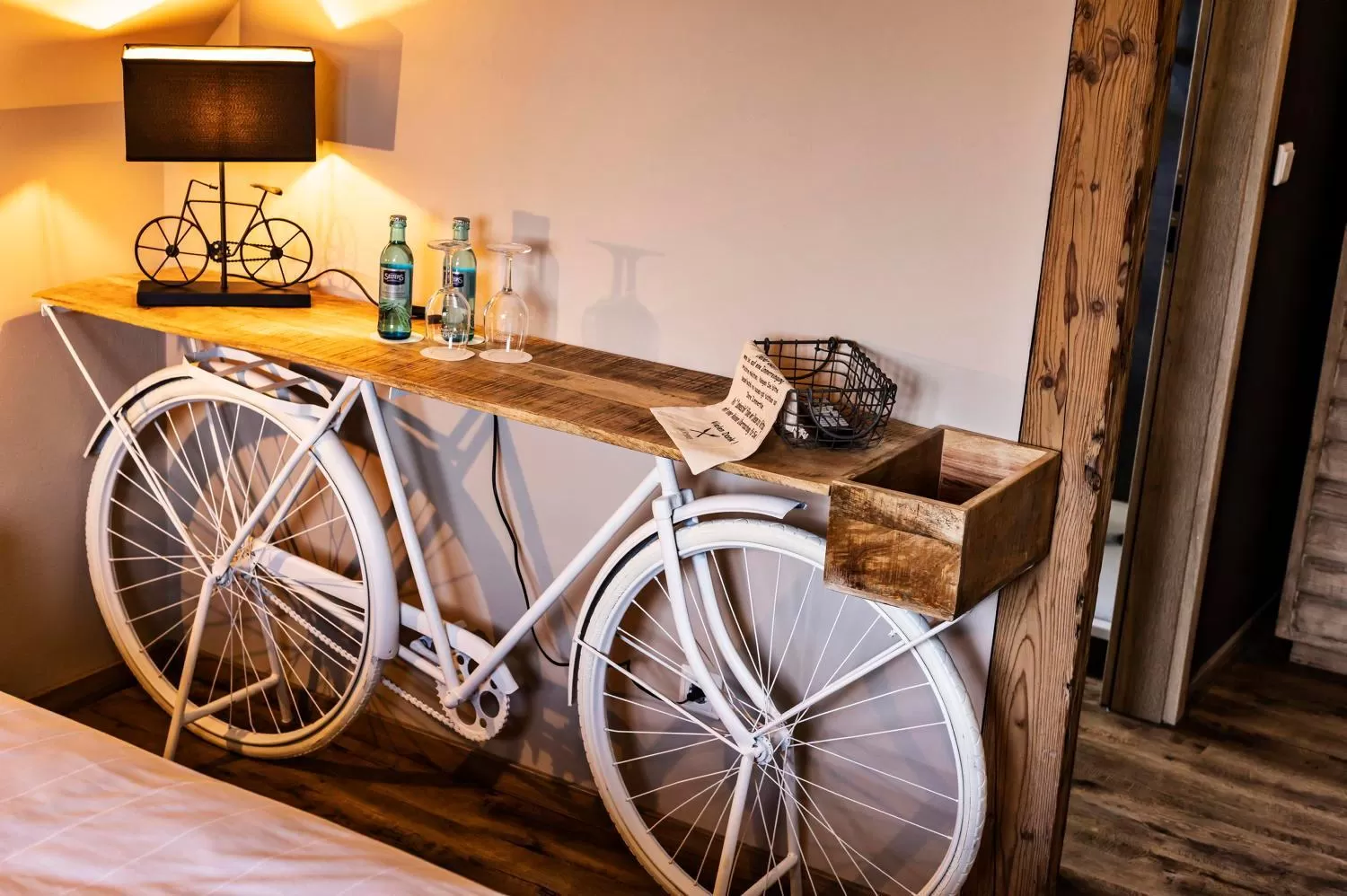 TV/Entertainment Center in Die Sperre