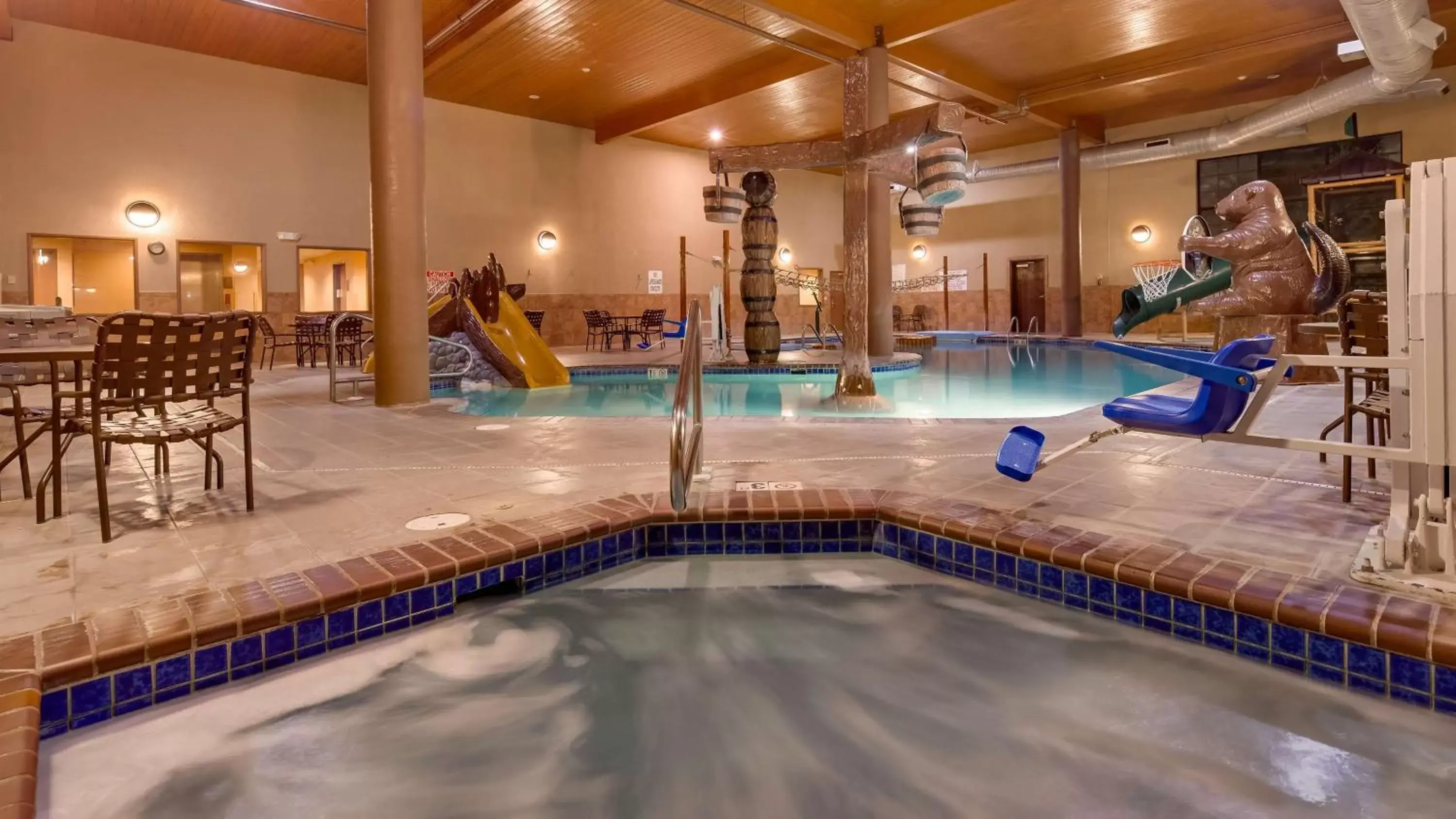 Activities, Swimming Pool in Best Western Plus Kelly Inn & Suites