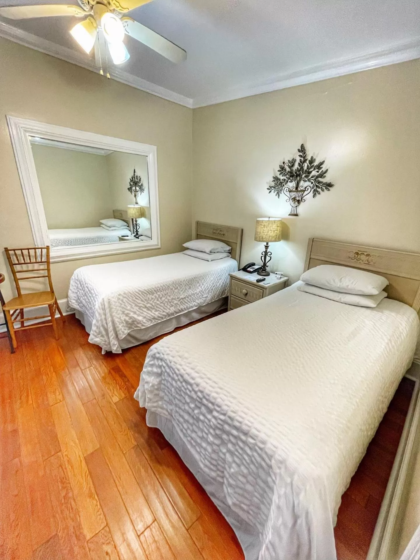 Bathroom, Bed in The Casablanca Hotel
