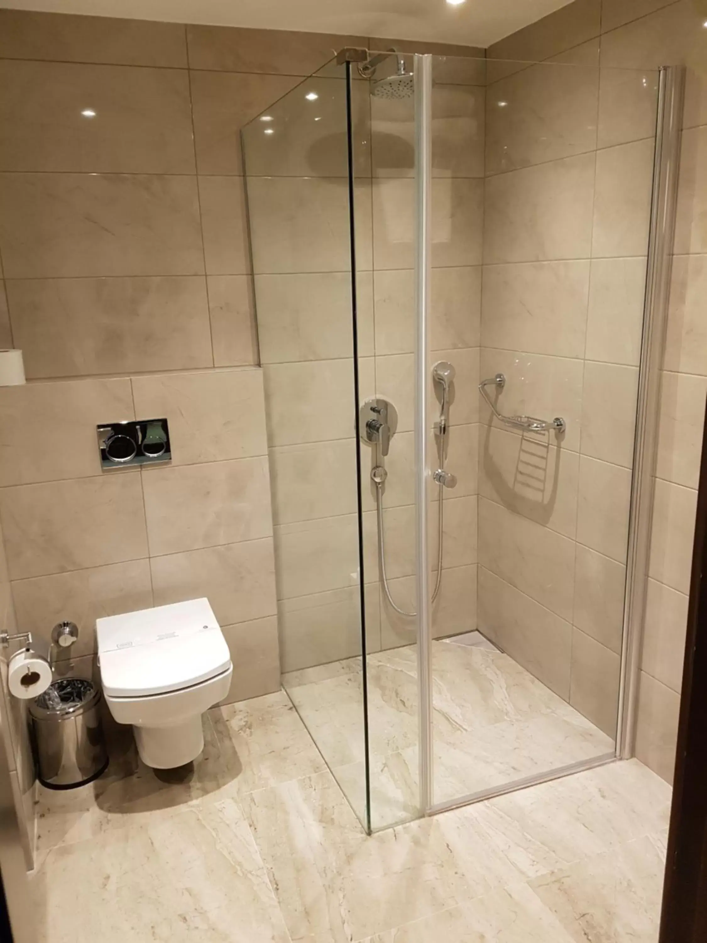 Bathroom in Karaca Hotel Bathroom in Karaca Hotel