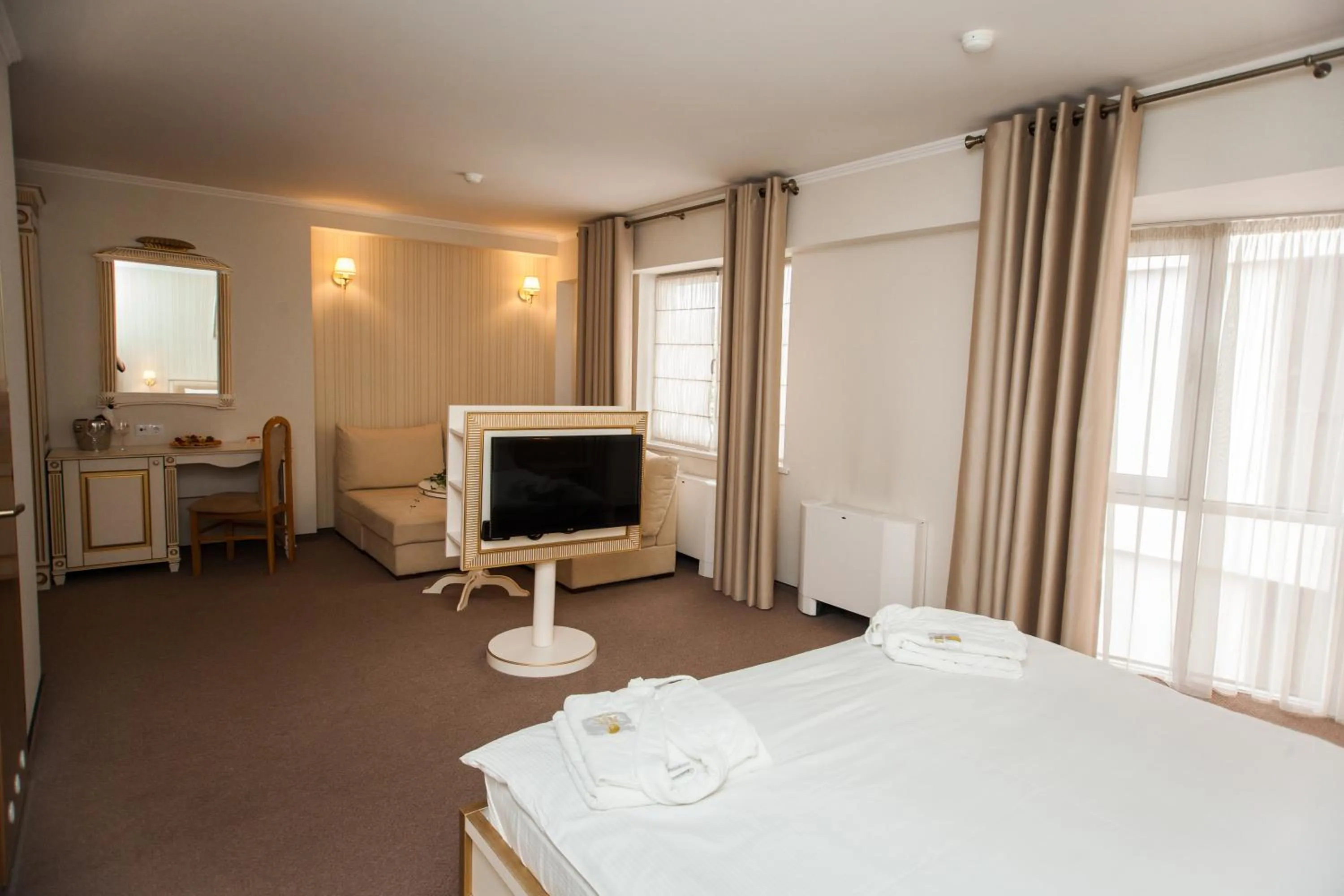 Bedroom, Bed in Jazz Hotel