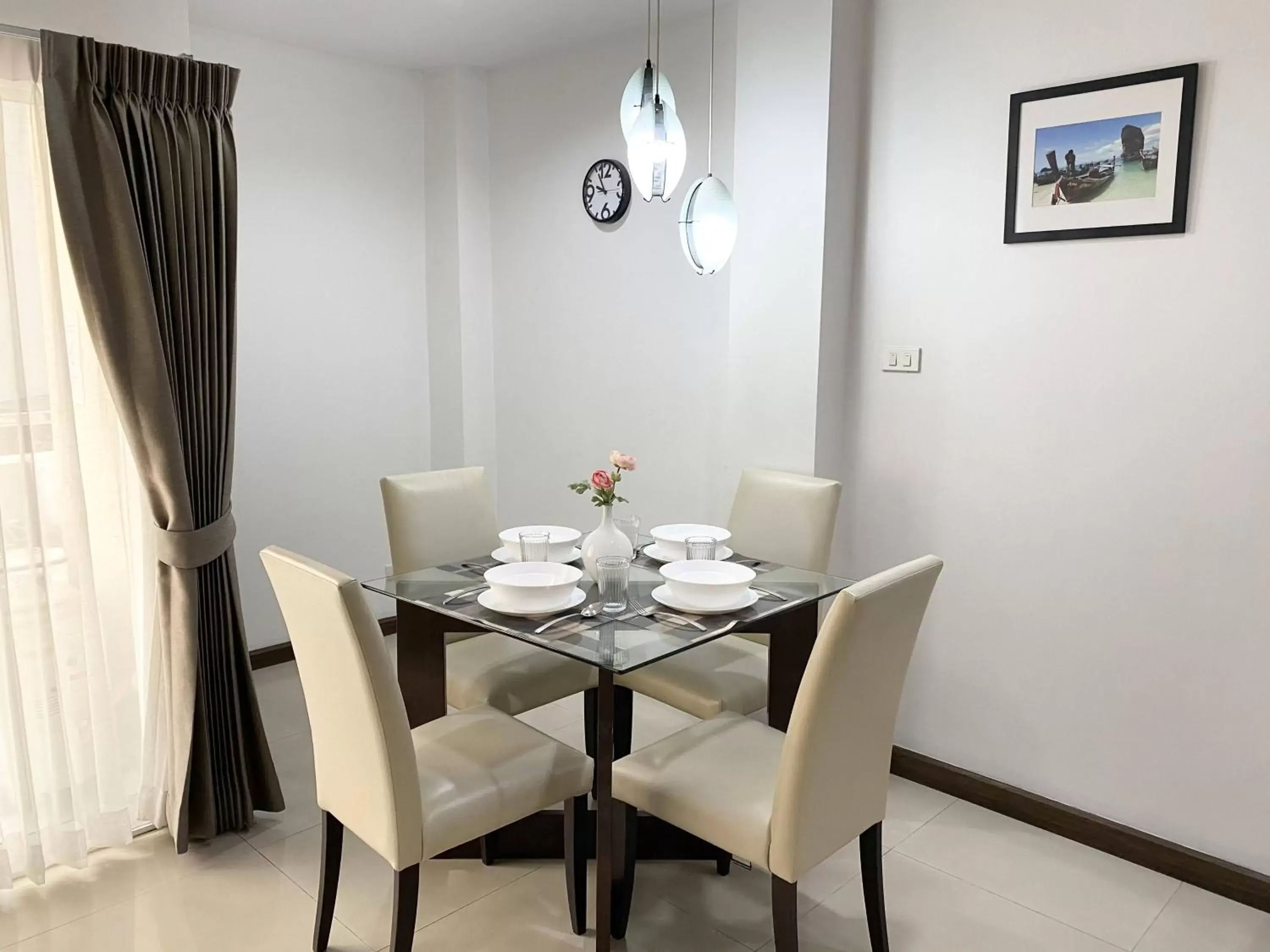 Seating area, Dining Area in 14 Place Sukhumvit Suites