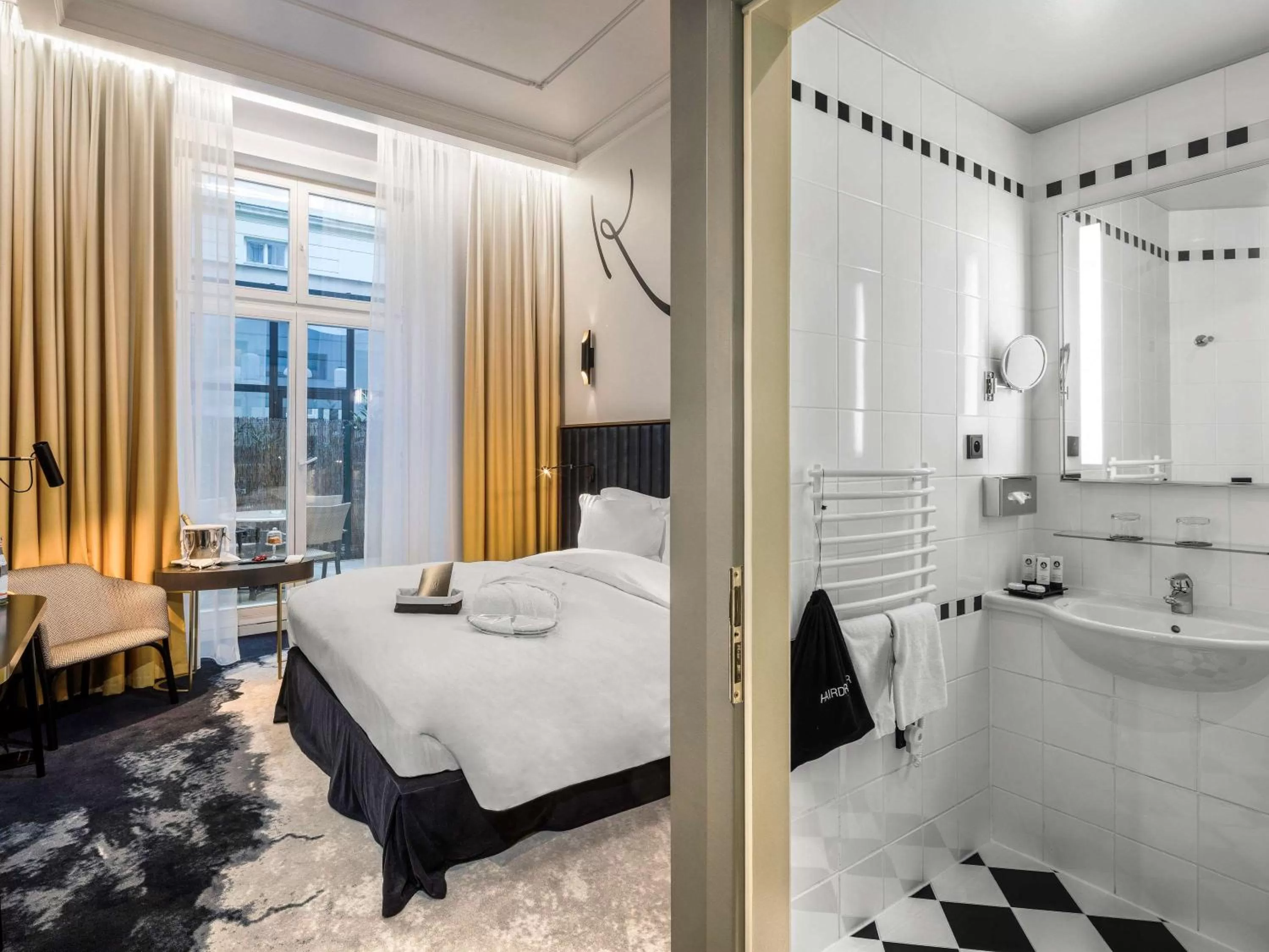 Photo of the whole room, Bed in Century Old Town Prague - MGallery Collection