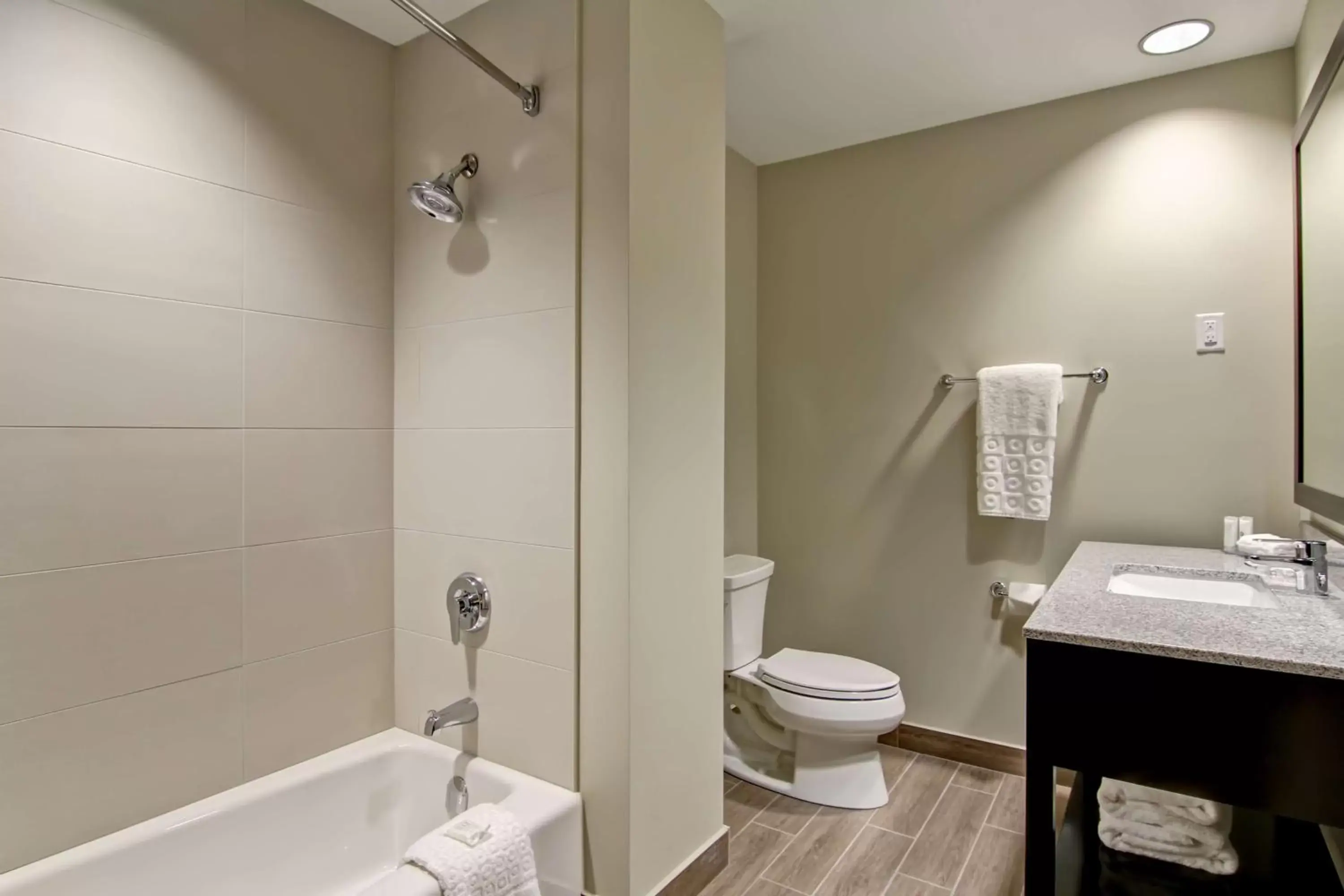 Bathroom in Best Western London Airport Inn & Suites