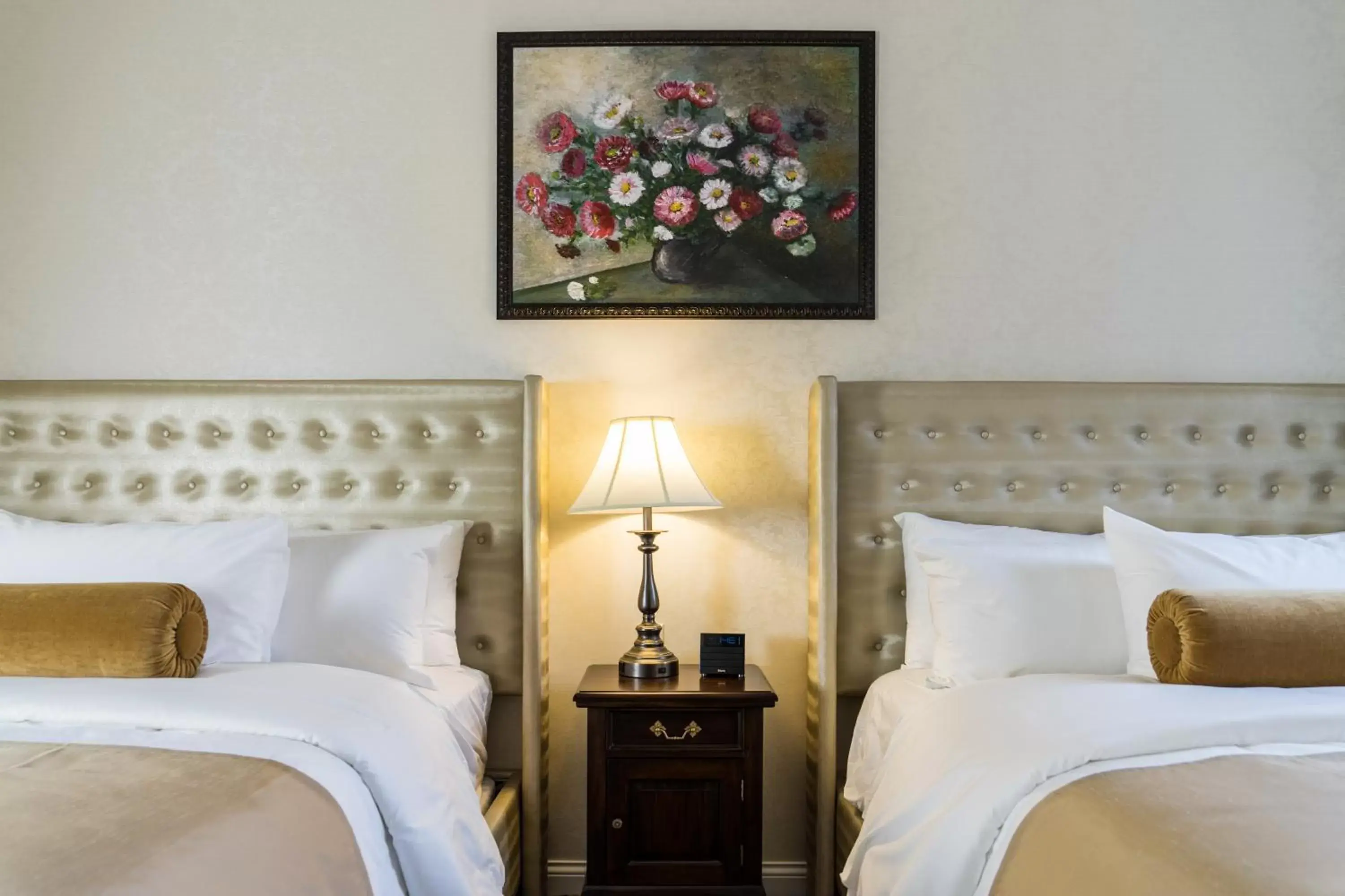 Decorative detail, Bed in The Mount Vernon Grand Hotel