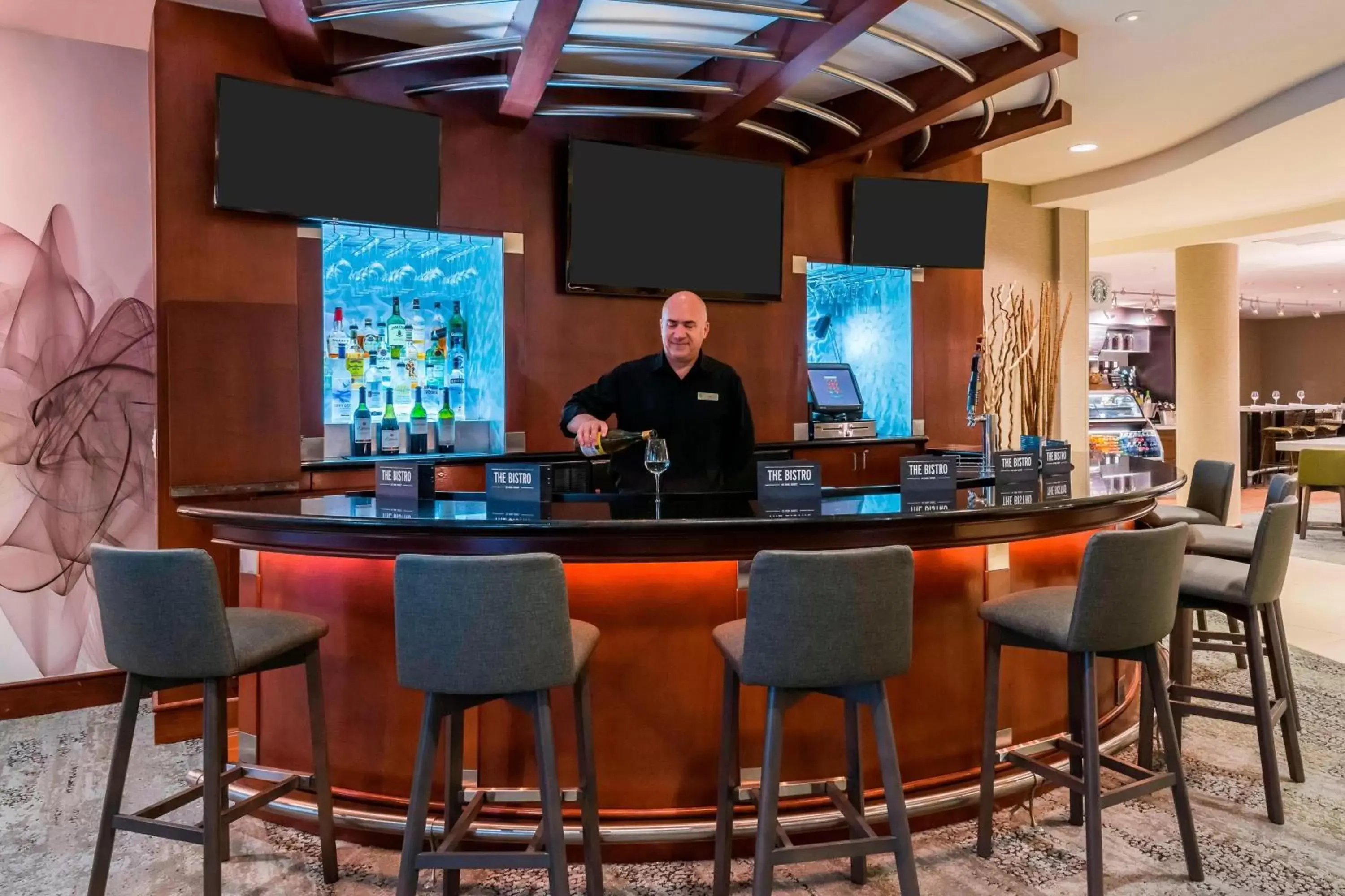 Lounge or bar in Courtyard Fort Myers at I-75 and Gulf Coast Town Center