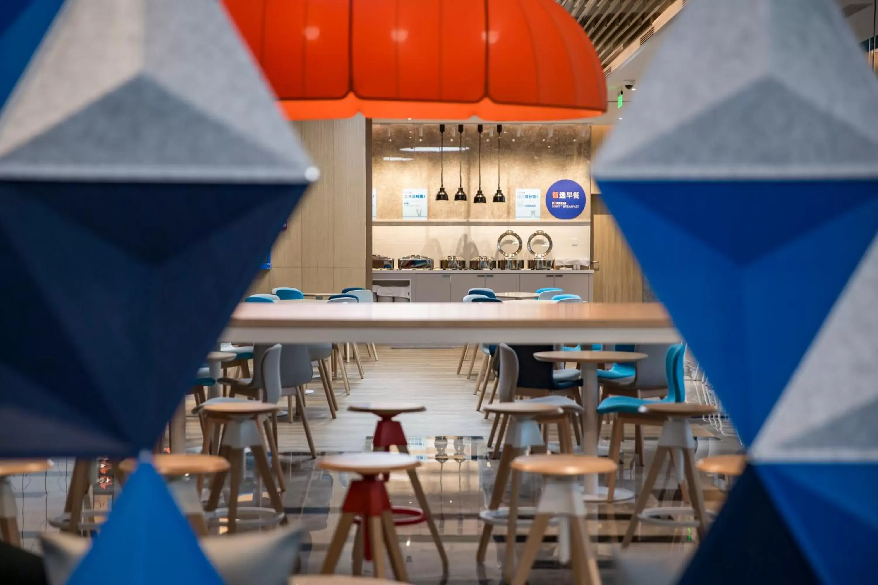 Restaurant/places to eat in Holiday Inn Express Shanghai Kangqiao by IHG Restaurant/places to eat in Holiday Inn Express Shanghai Kangqiao by IHG