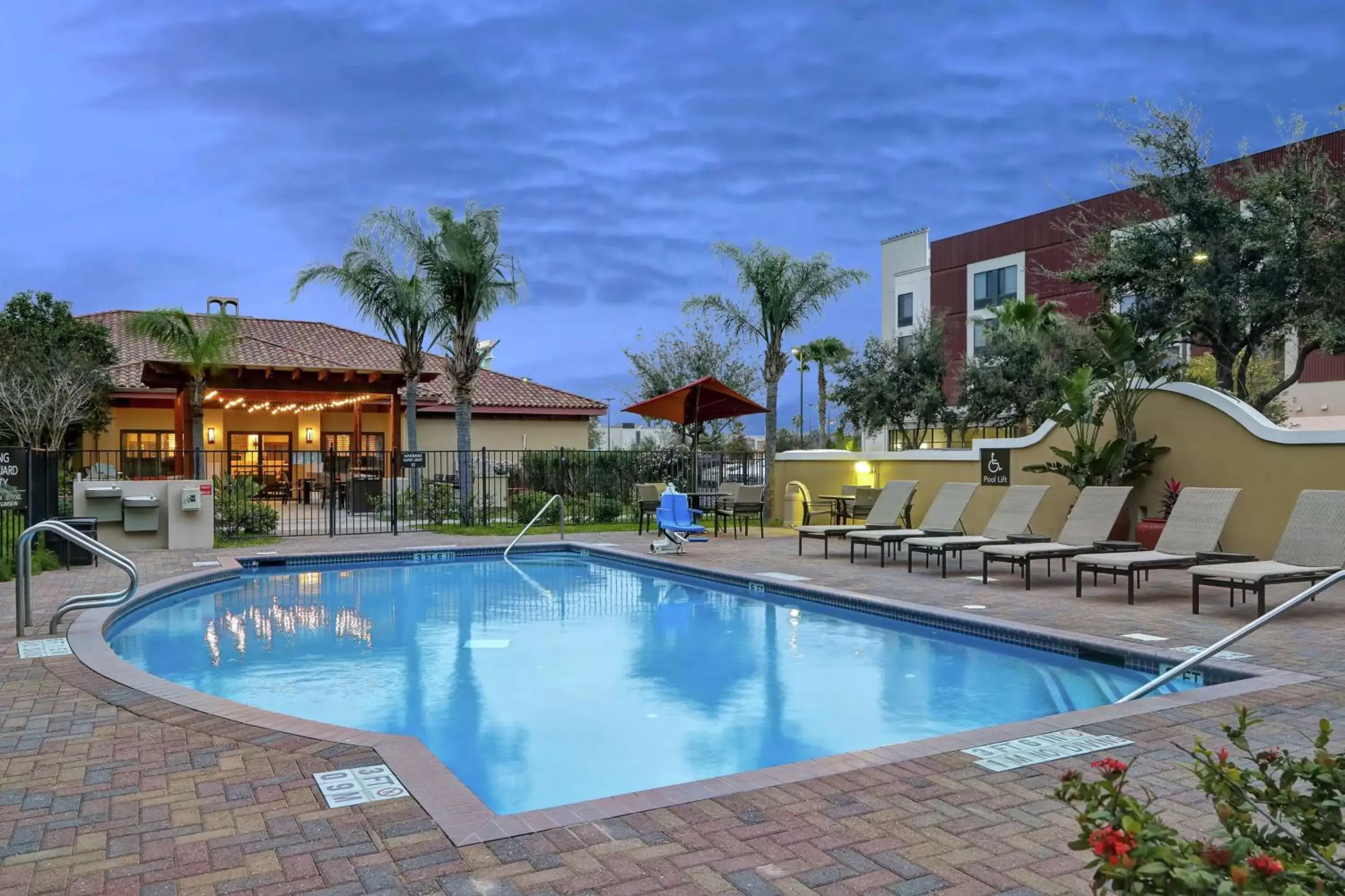 Property building, Swimming Pool in Homewood Suites by Hilton McAllen