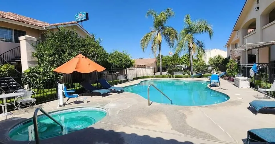 Pool view in Garden Inn and Suites Fresno
