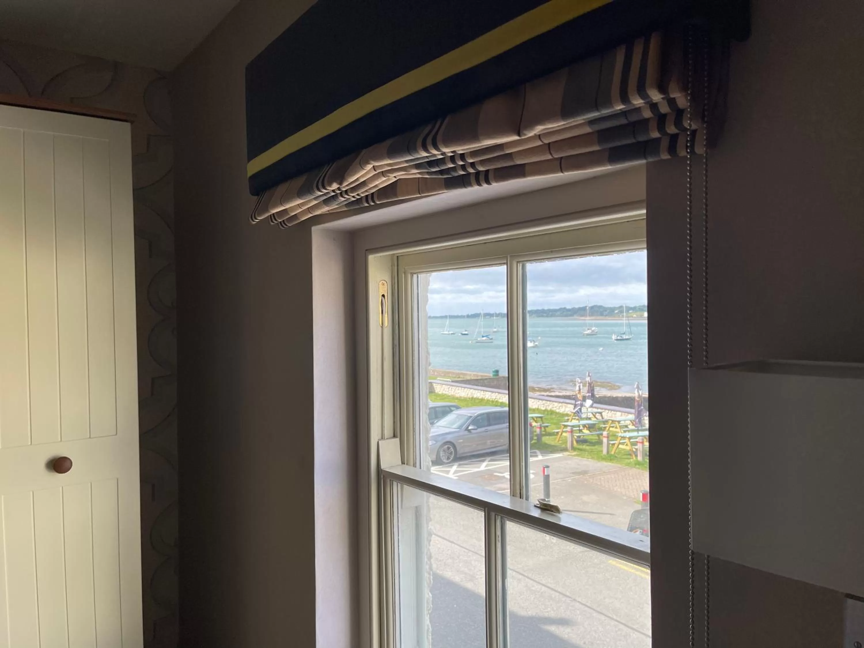 Sea view in Garddfon Inn