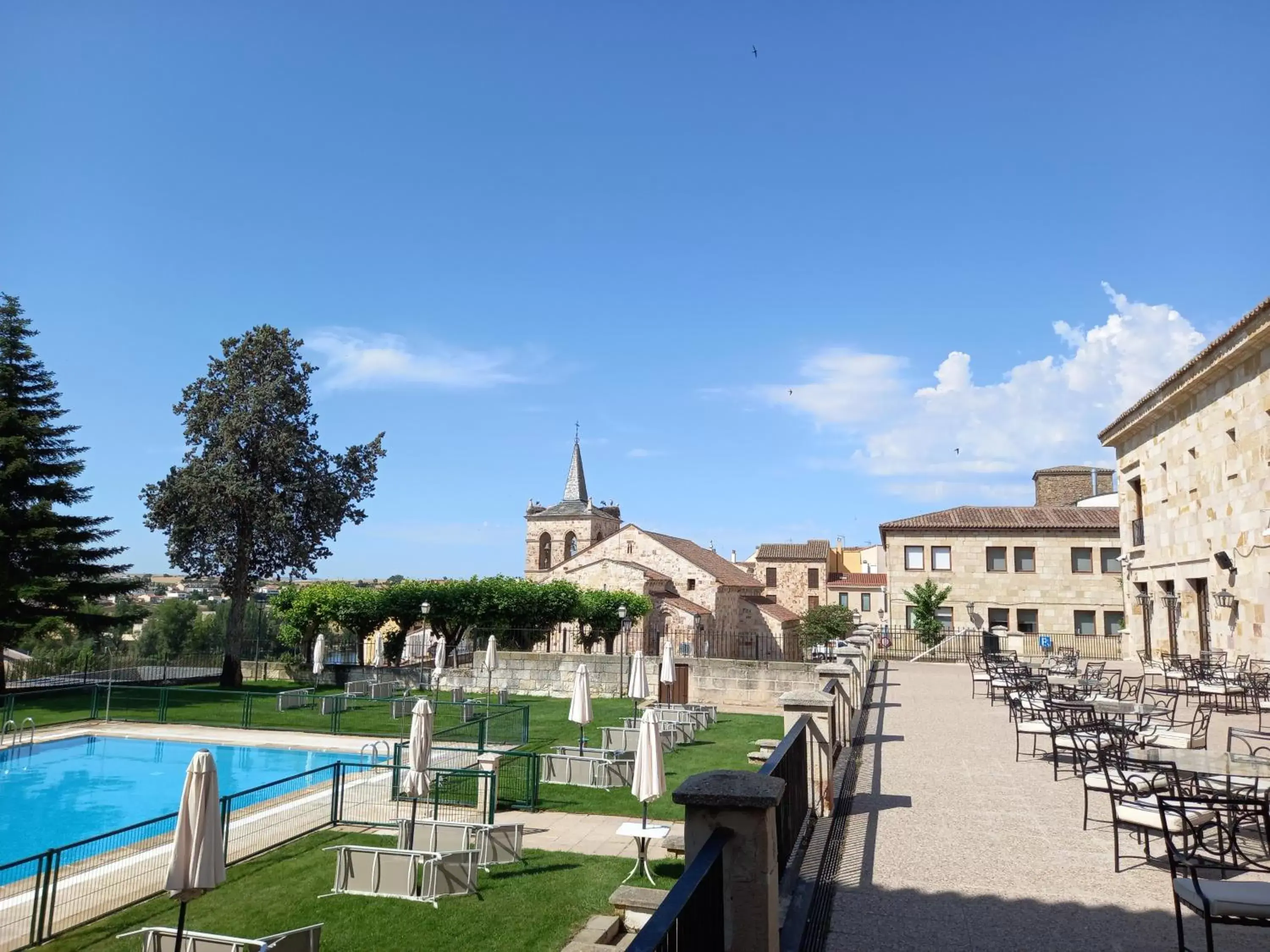 Pool view, Swimming Pool in Parador de Zamora