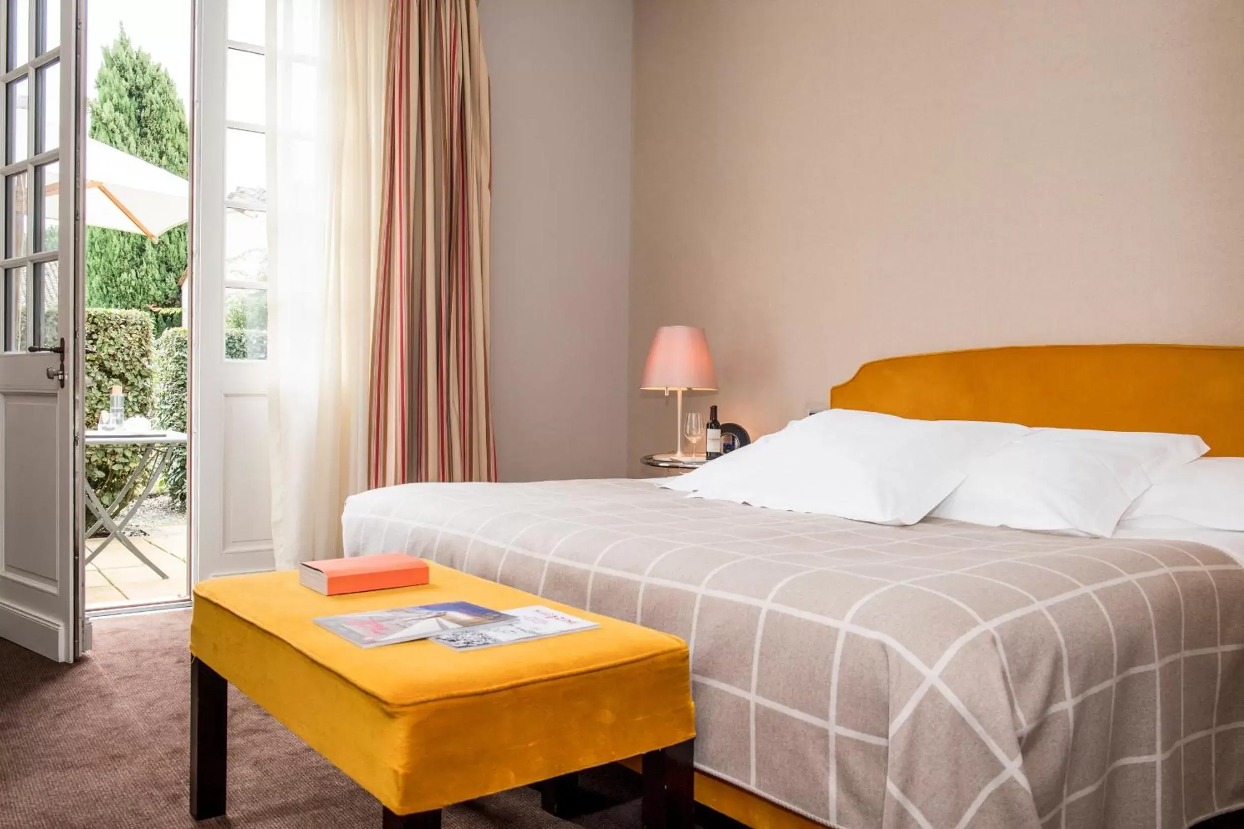 Classic Double Room in Château Cordeillan-Bages Classic Double Room in Château Cordeillan-Bages