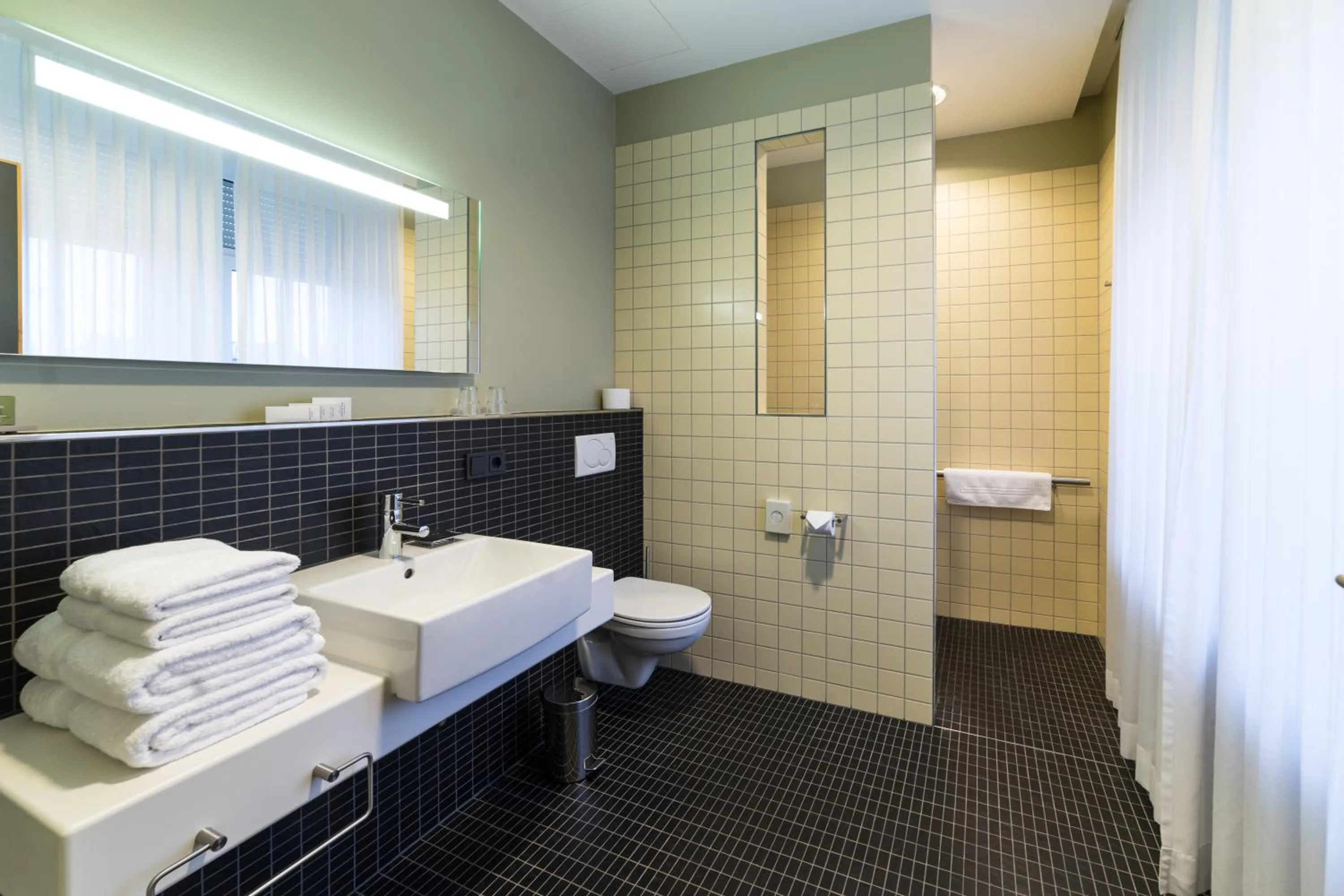 Shower in Hotel-Résidence Am Klouschter