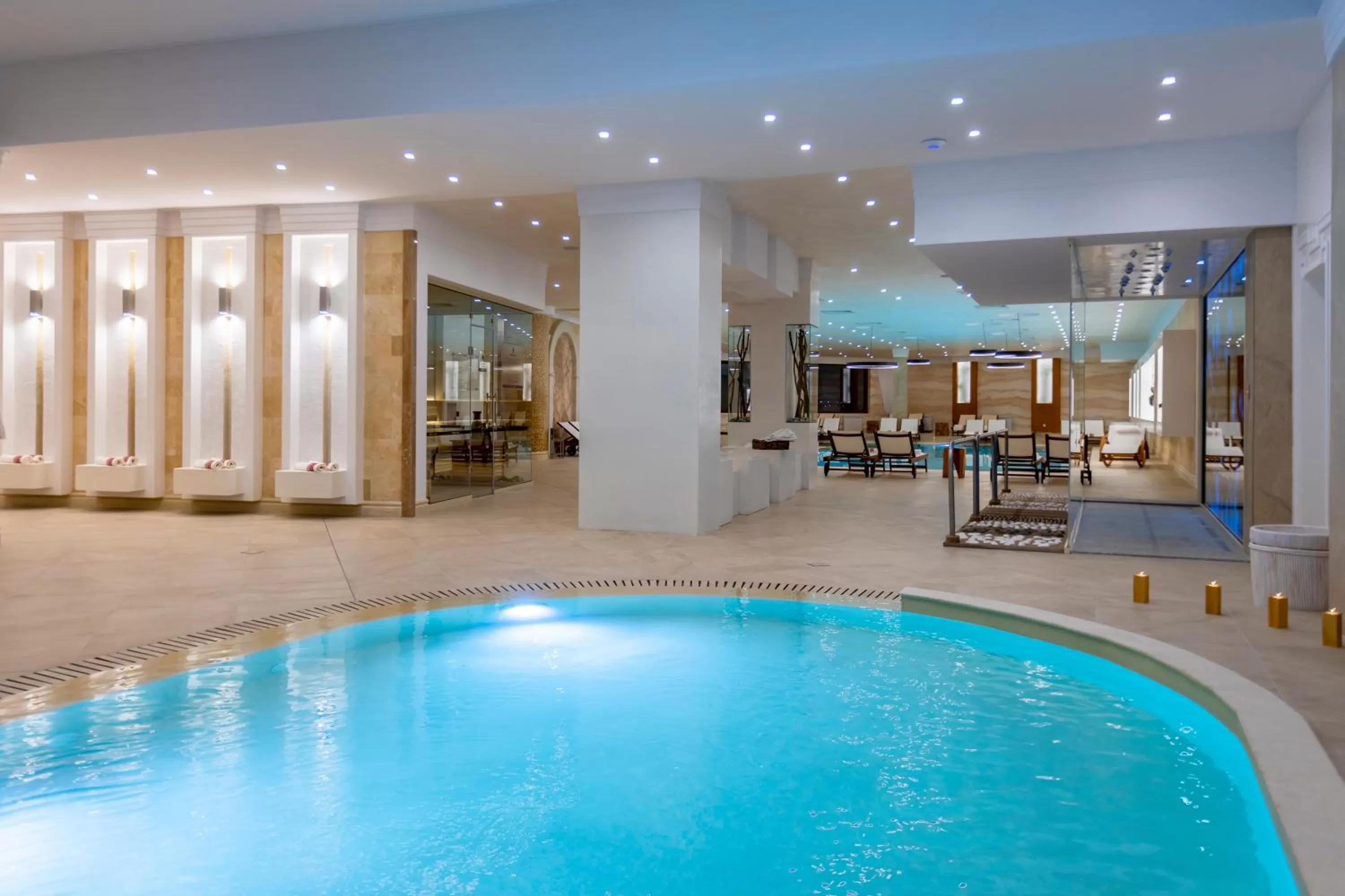 Swimming pool in Grand Hotel Pomorie - Medical spa