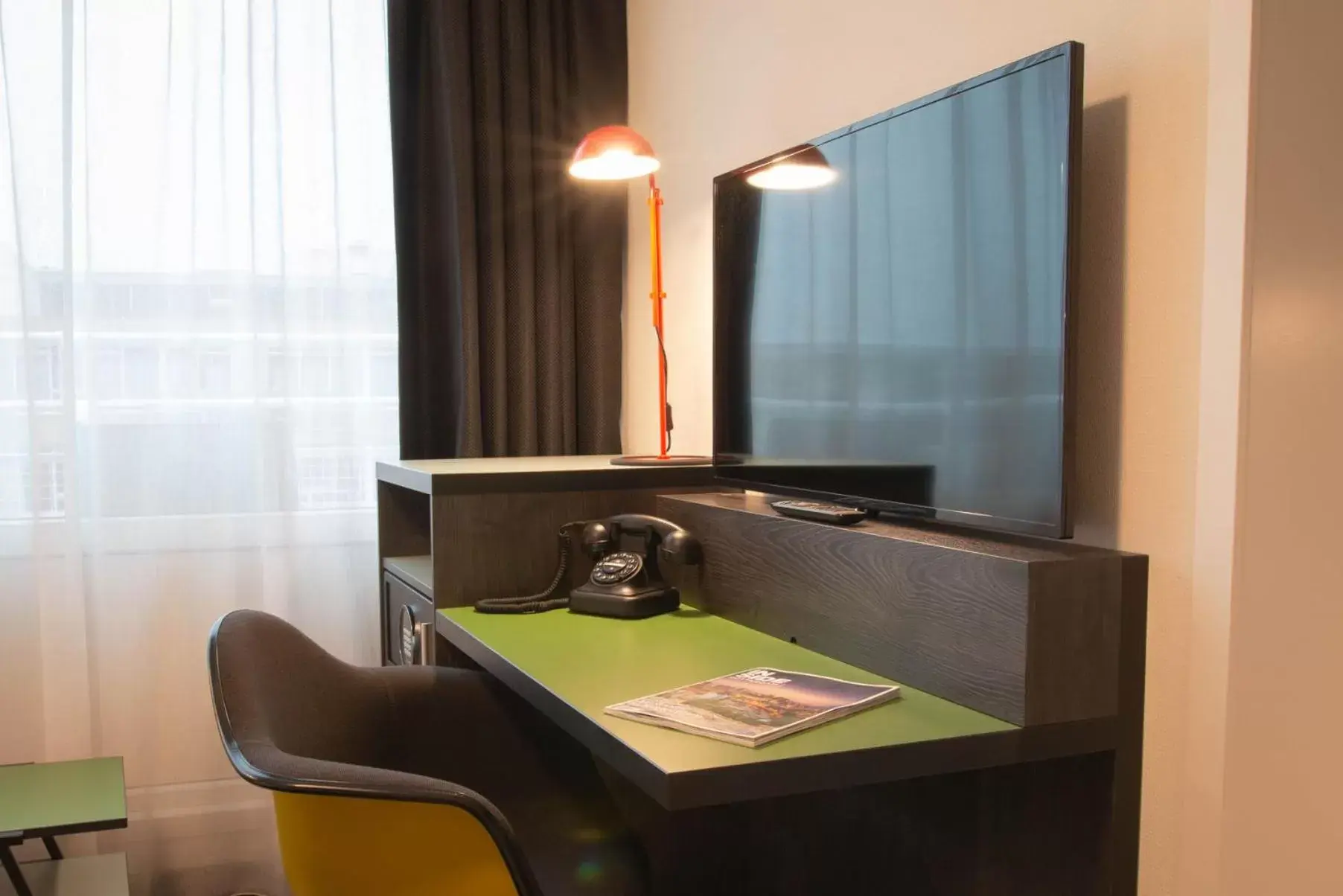 TV and multimedia, TV/Entertainment Center in Savoy Hotel Rotterdam