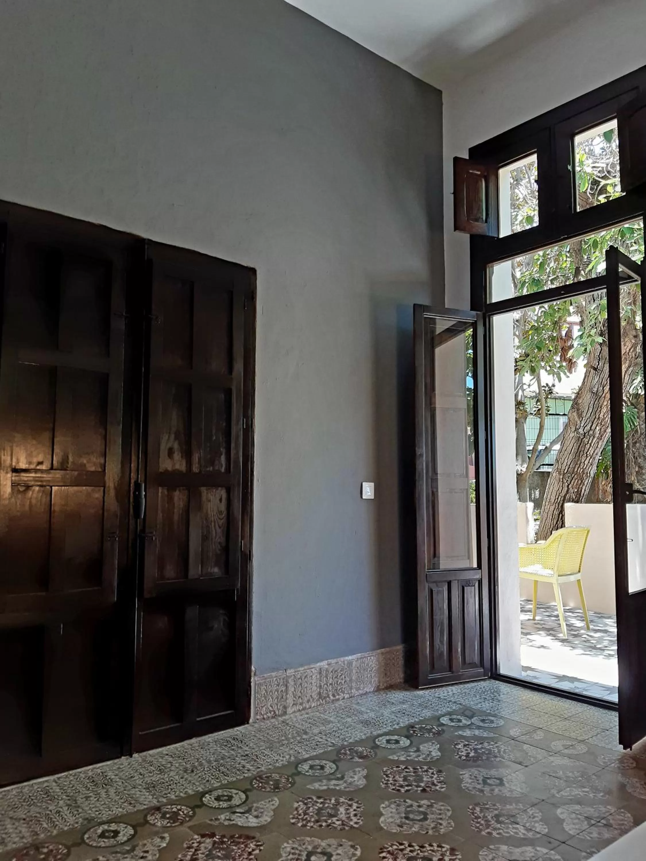 Spring in Villa Nestor