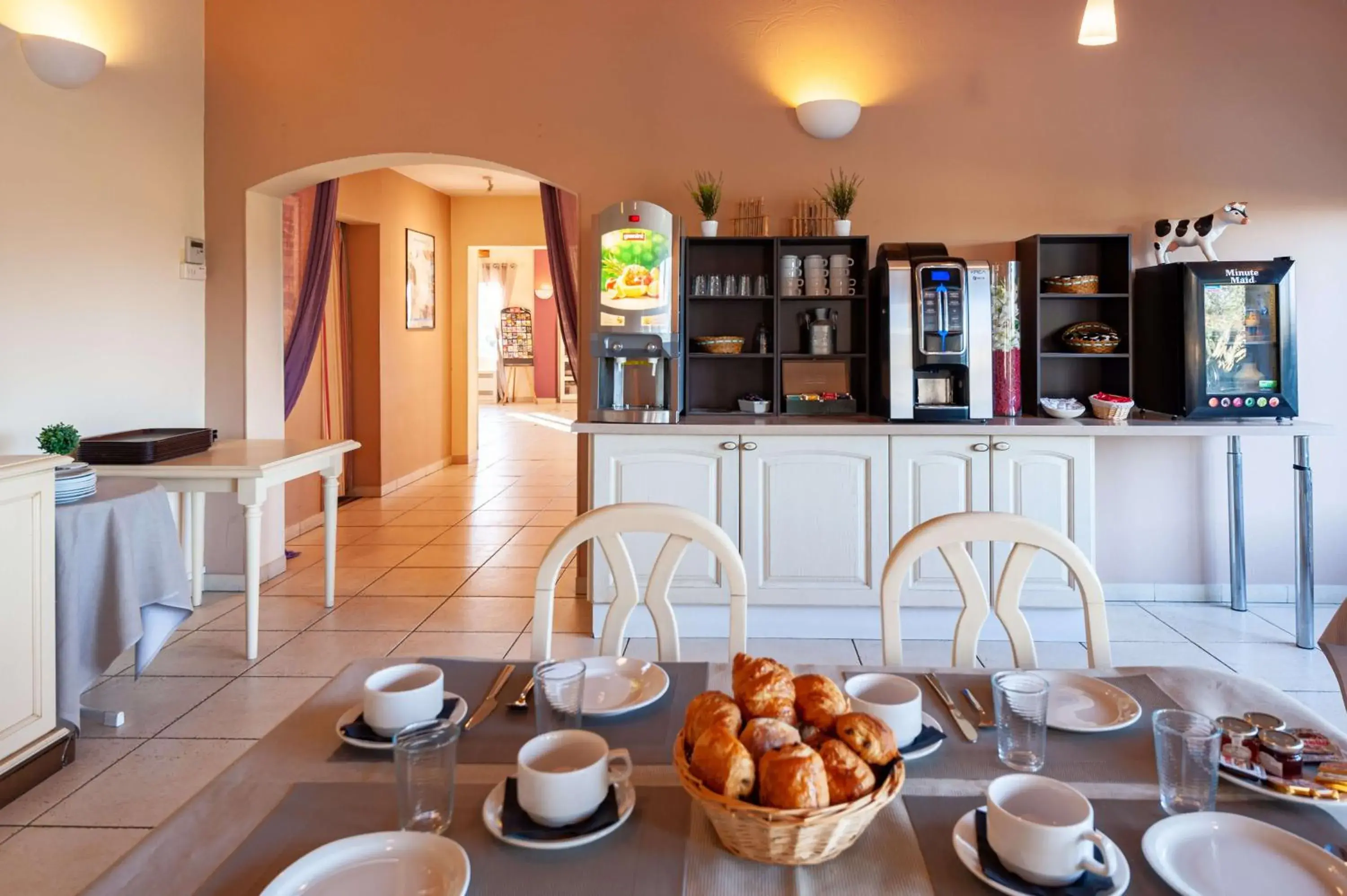 Breakfast, Restaurant/Places to Eat in Residhotel Golf Grand Avignon