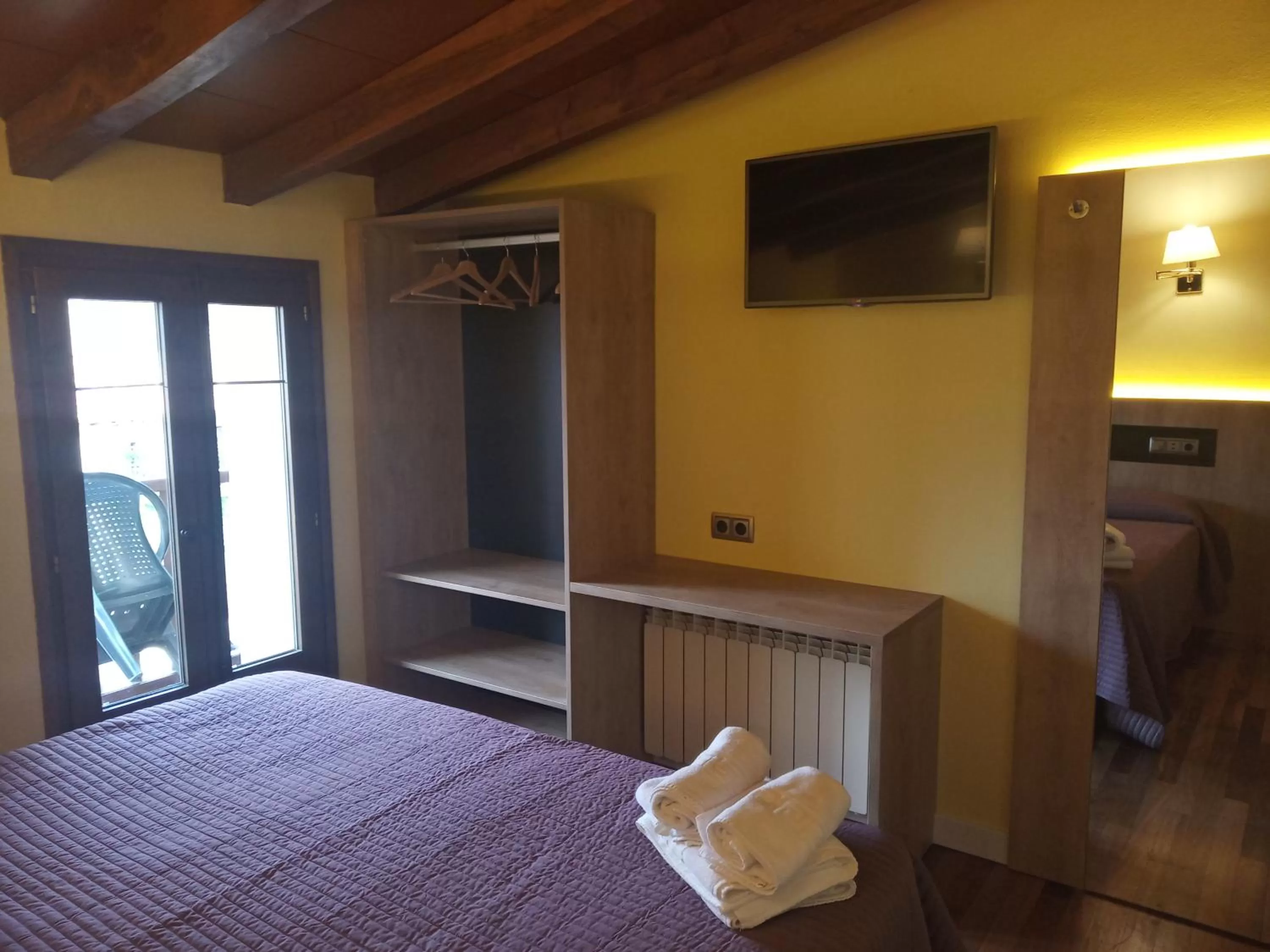 Bed in CAN MENCIÓ - Plaça Major