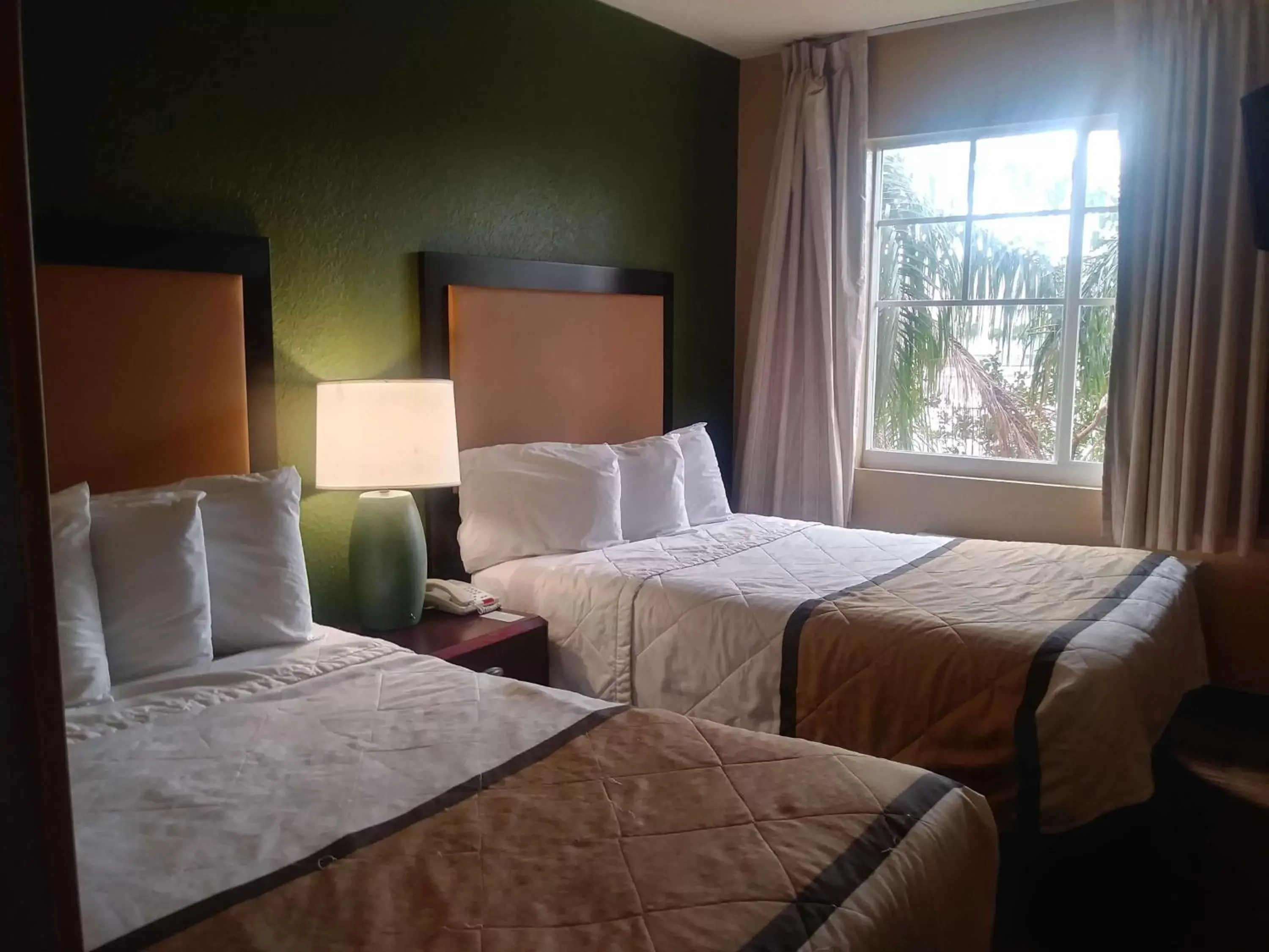 Bedroom, Bed in Extended Stay America Suites - Orlando - Maitland - Summit Tower Blvd