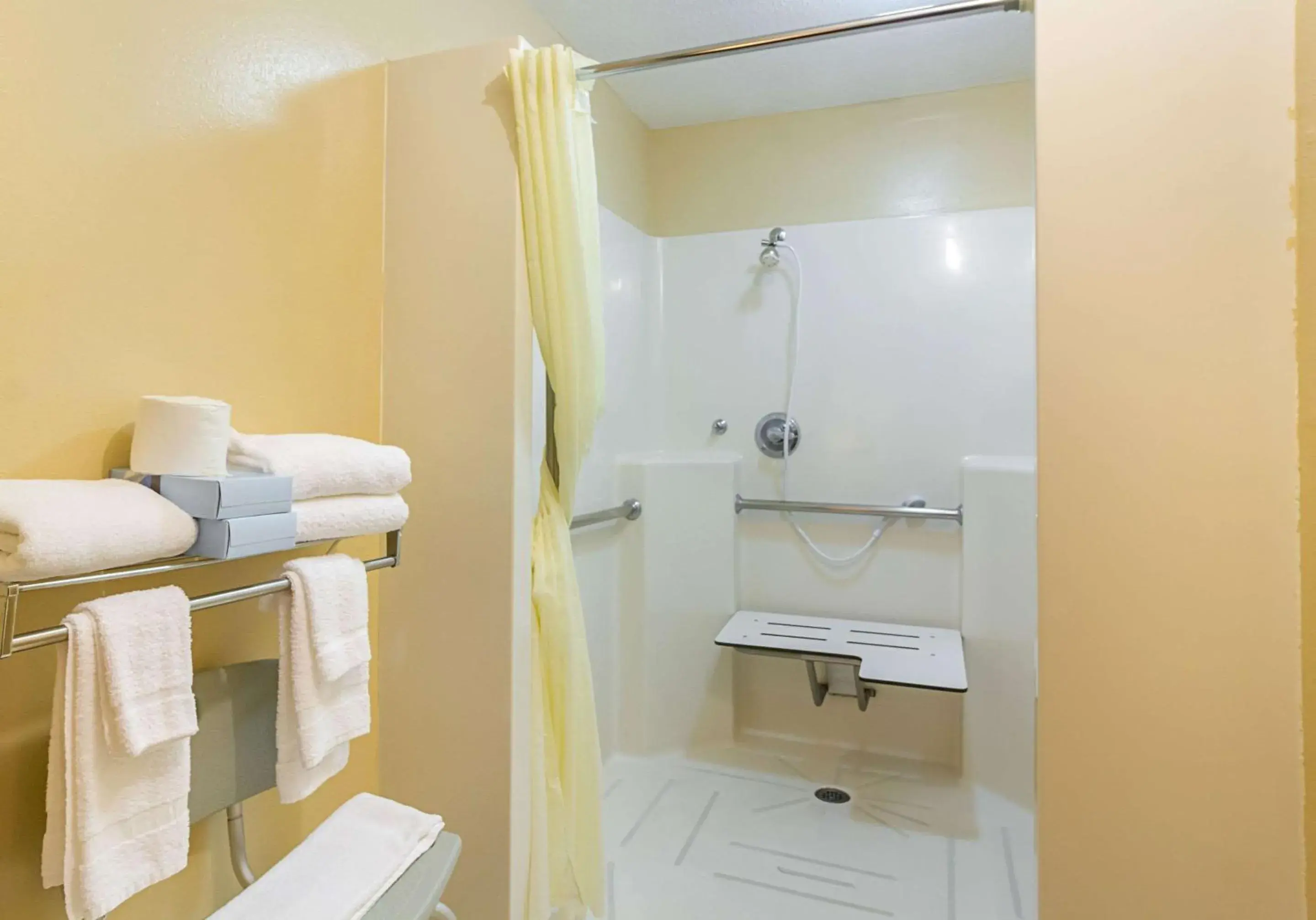 Photo of the whole room, Bathroom in Americas Best Value Inn Fargo