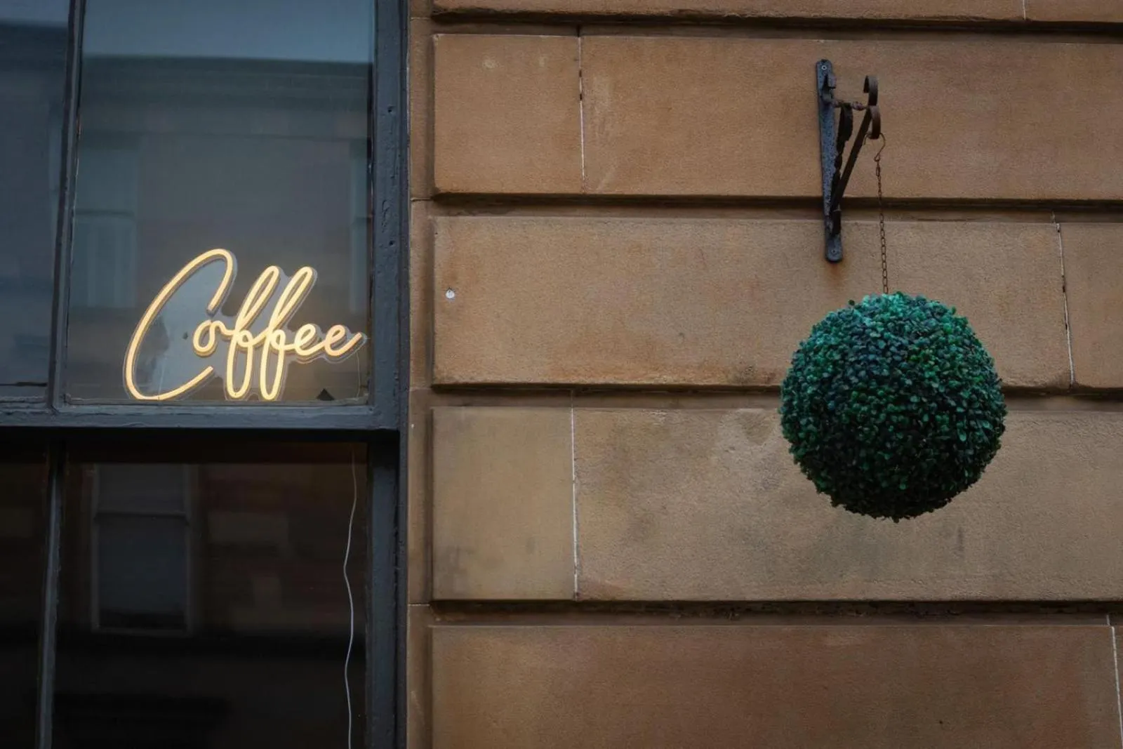 Property Logo/Sign in Devoncove Hotel Glasgow