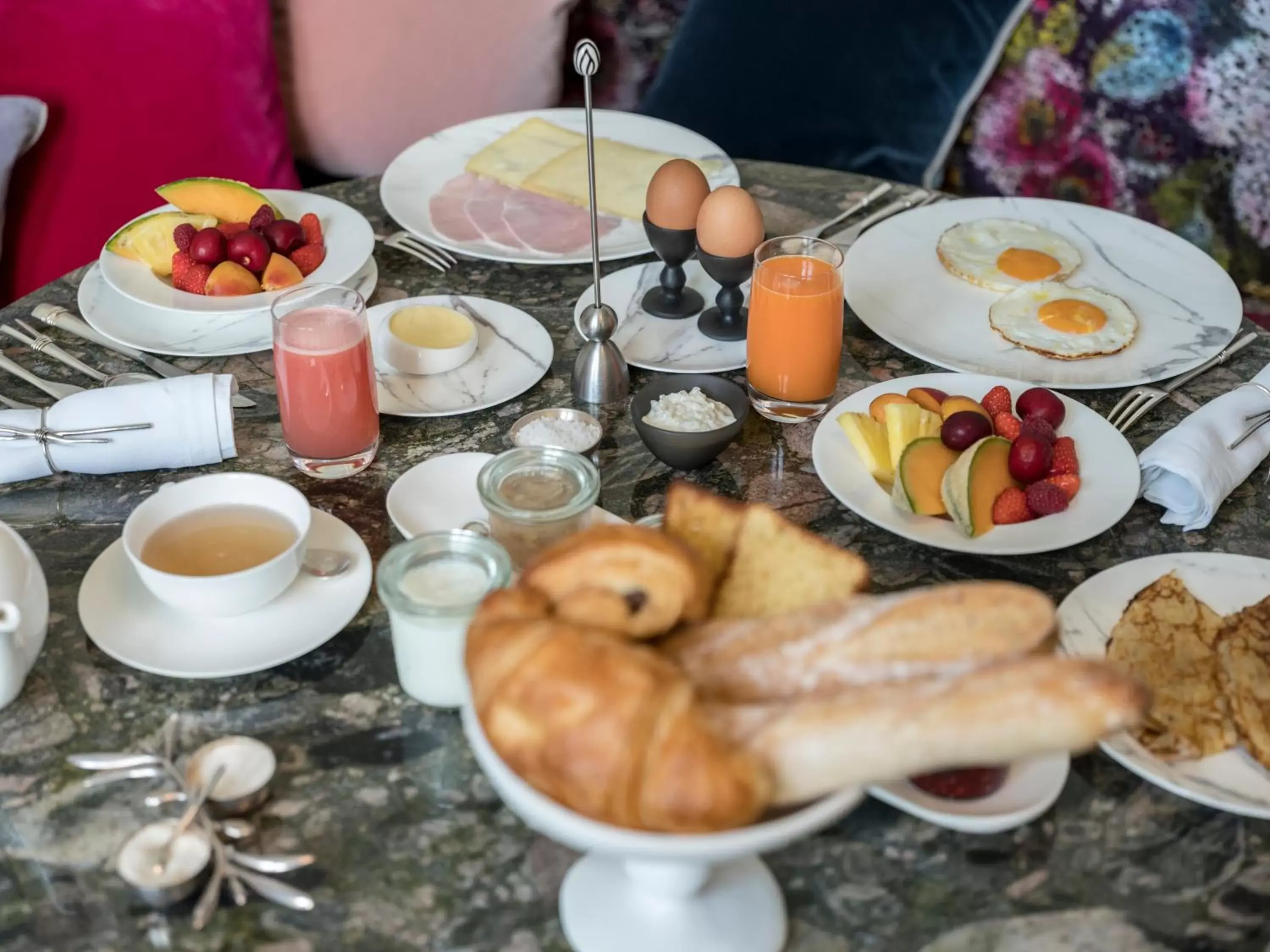 Food and drinks, Breakfast in Yndo Hôtel